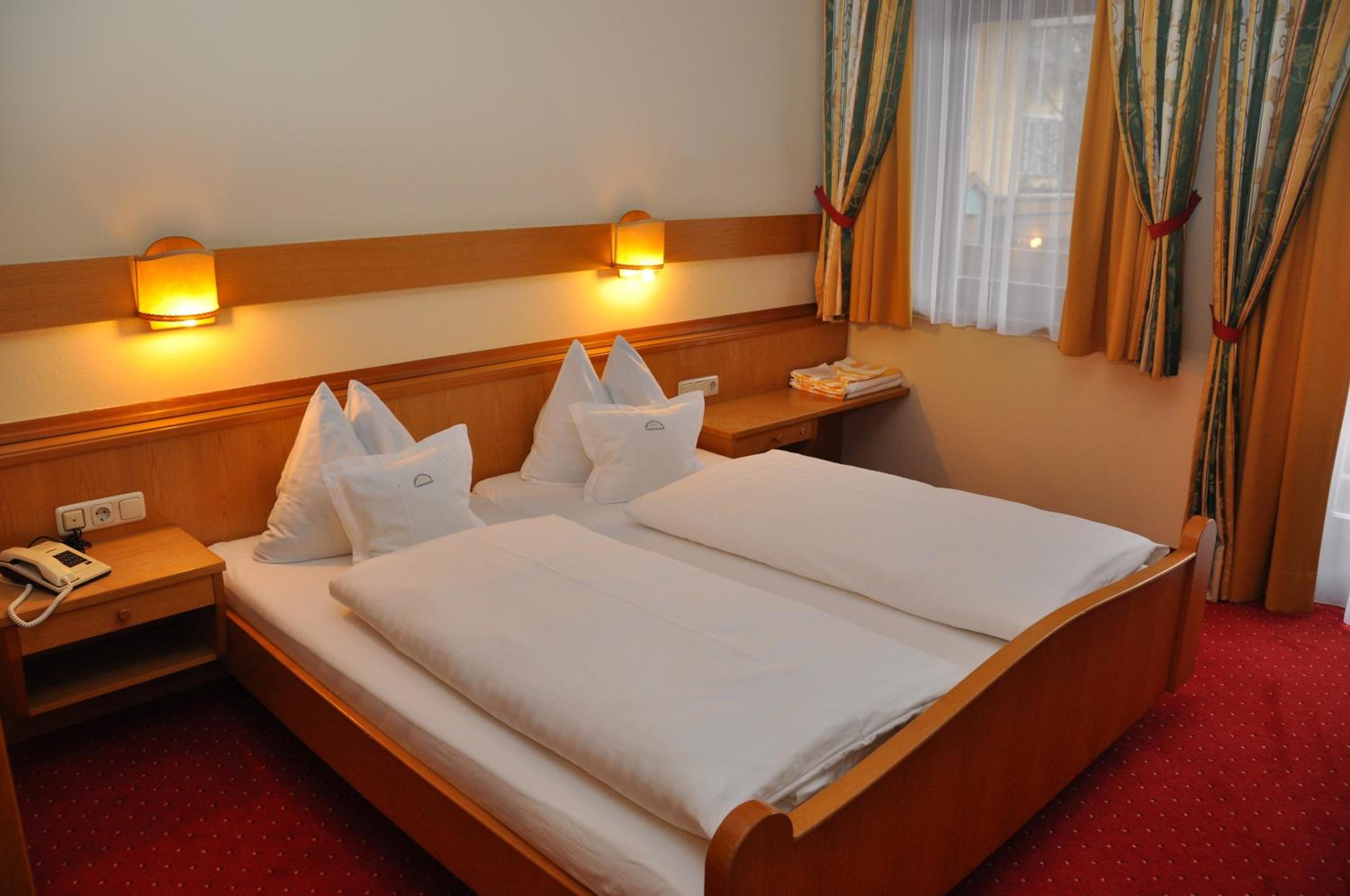Standard Double Room photo 3