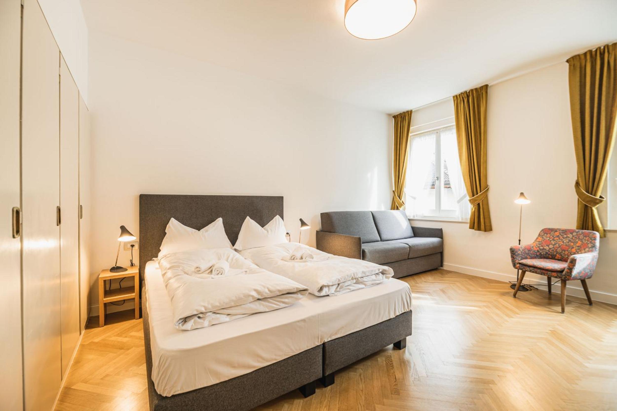 2 Bedrooms Apartment (3-6 Adults)