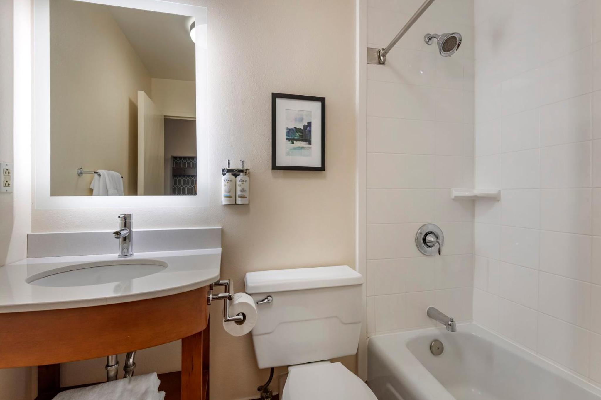 Standard Queen Room - Photo 2