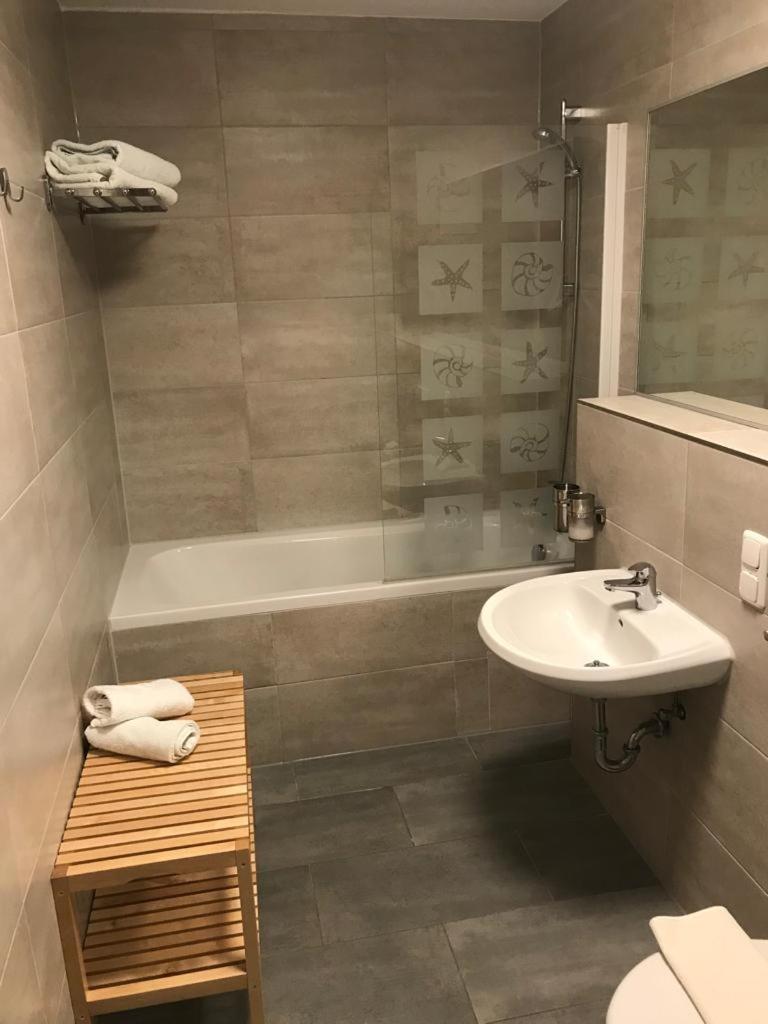 Deluxe Double Room with Bath photo 1