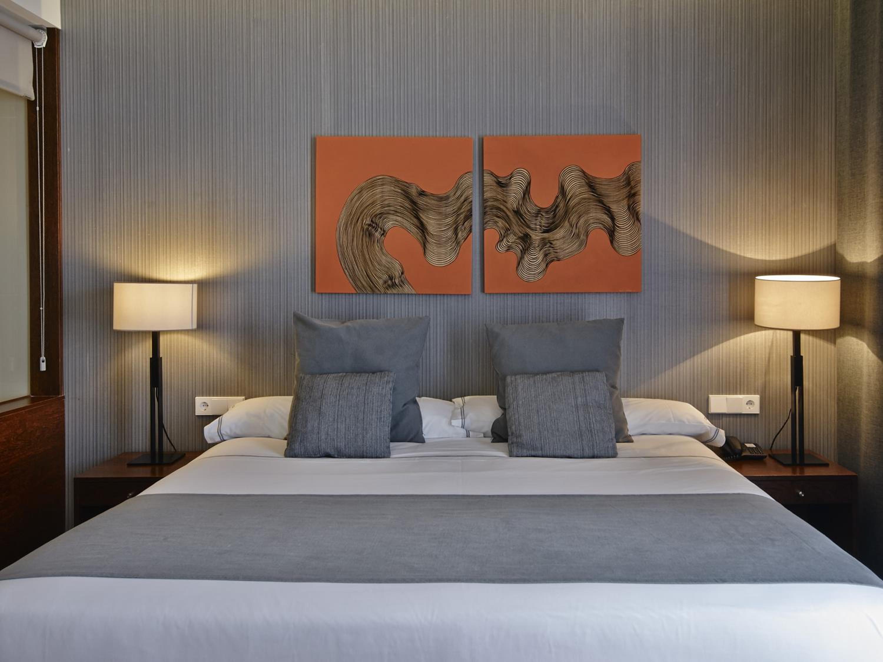 Double or Twin Room with Parking - Photo 7