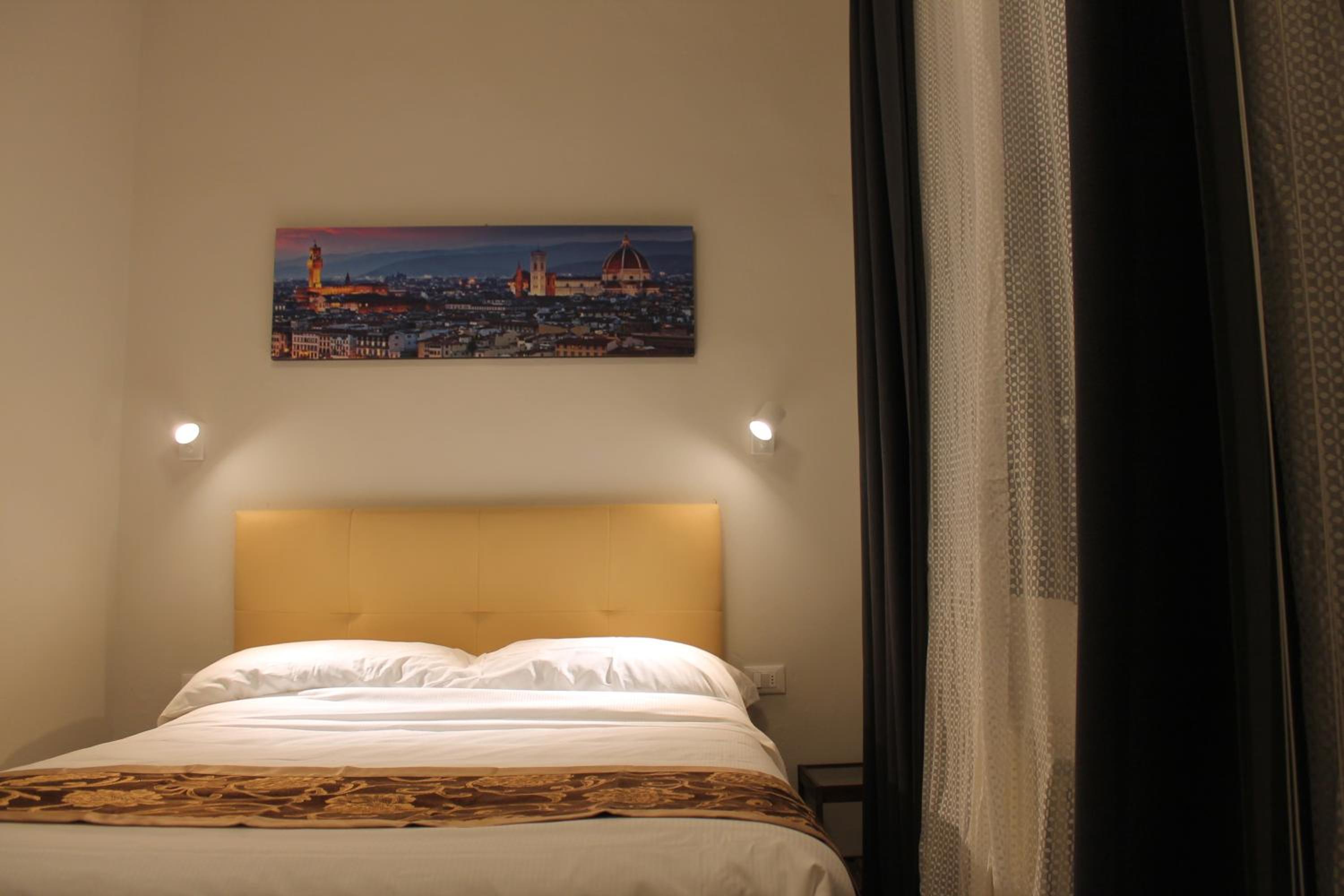 Small Double Room photo 1