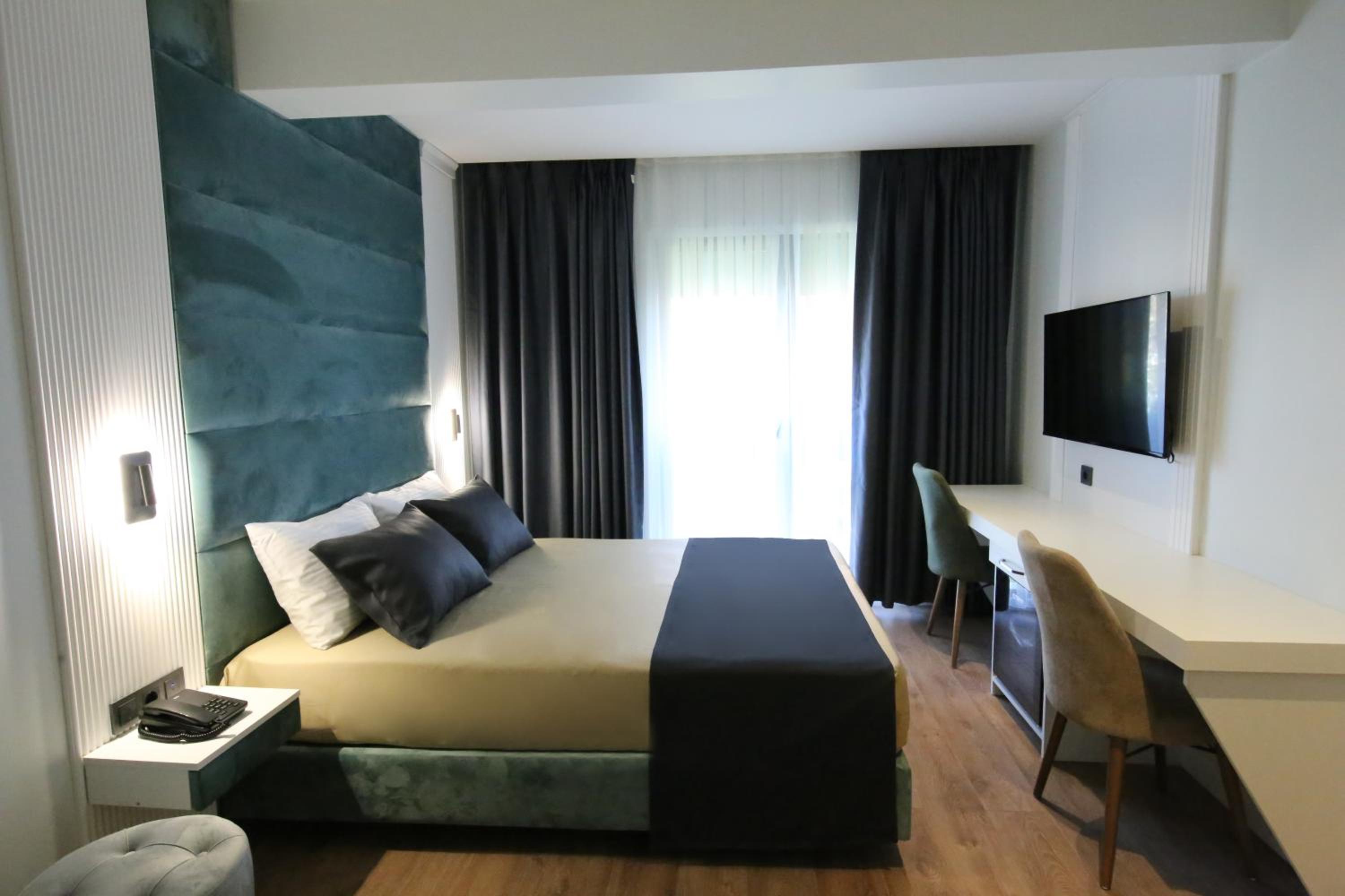 Superior Double Room - Photo 2