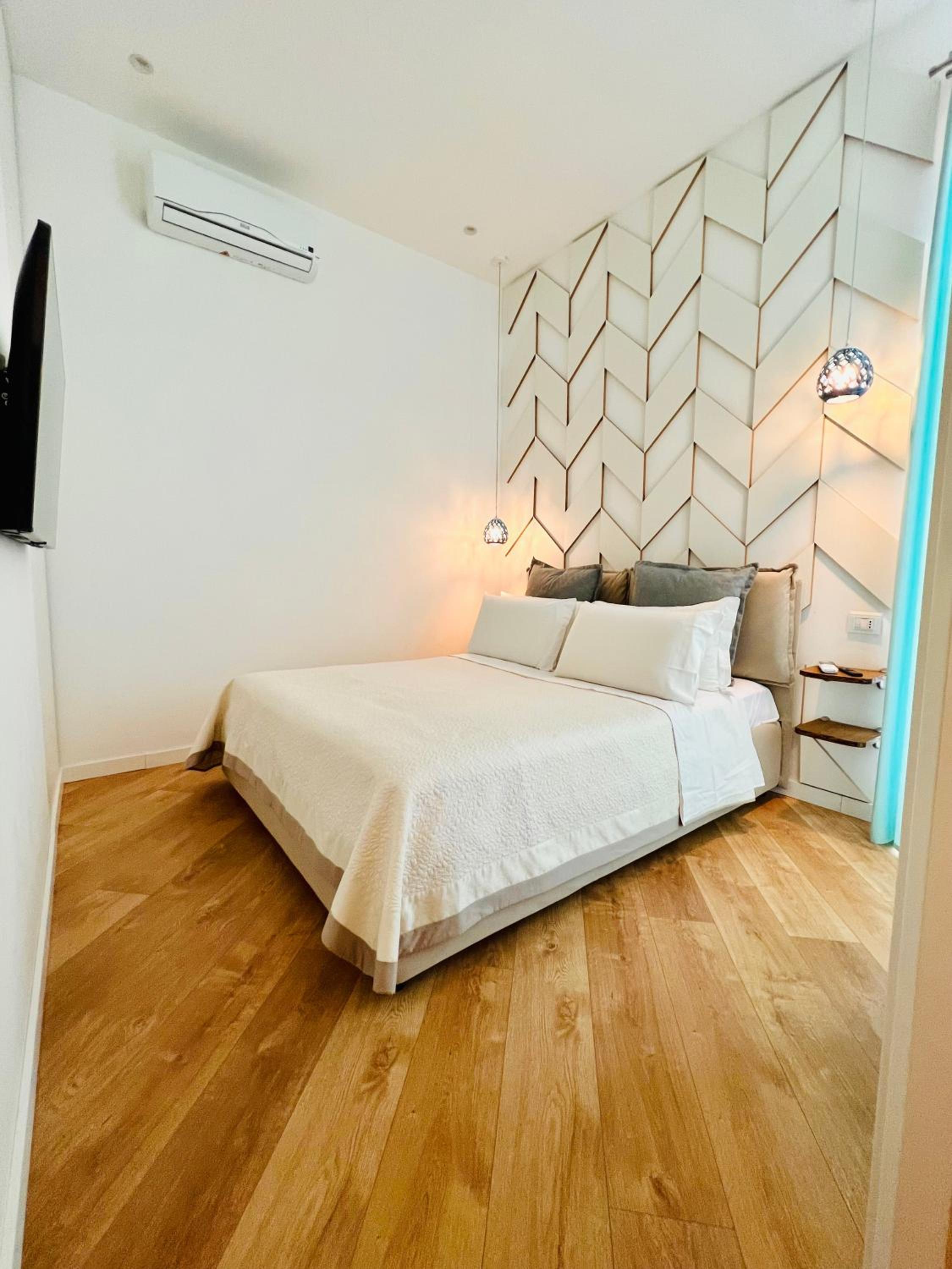 Apartment with Balcony photo 1