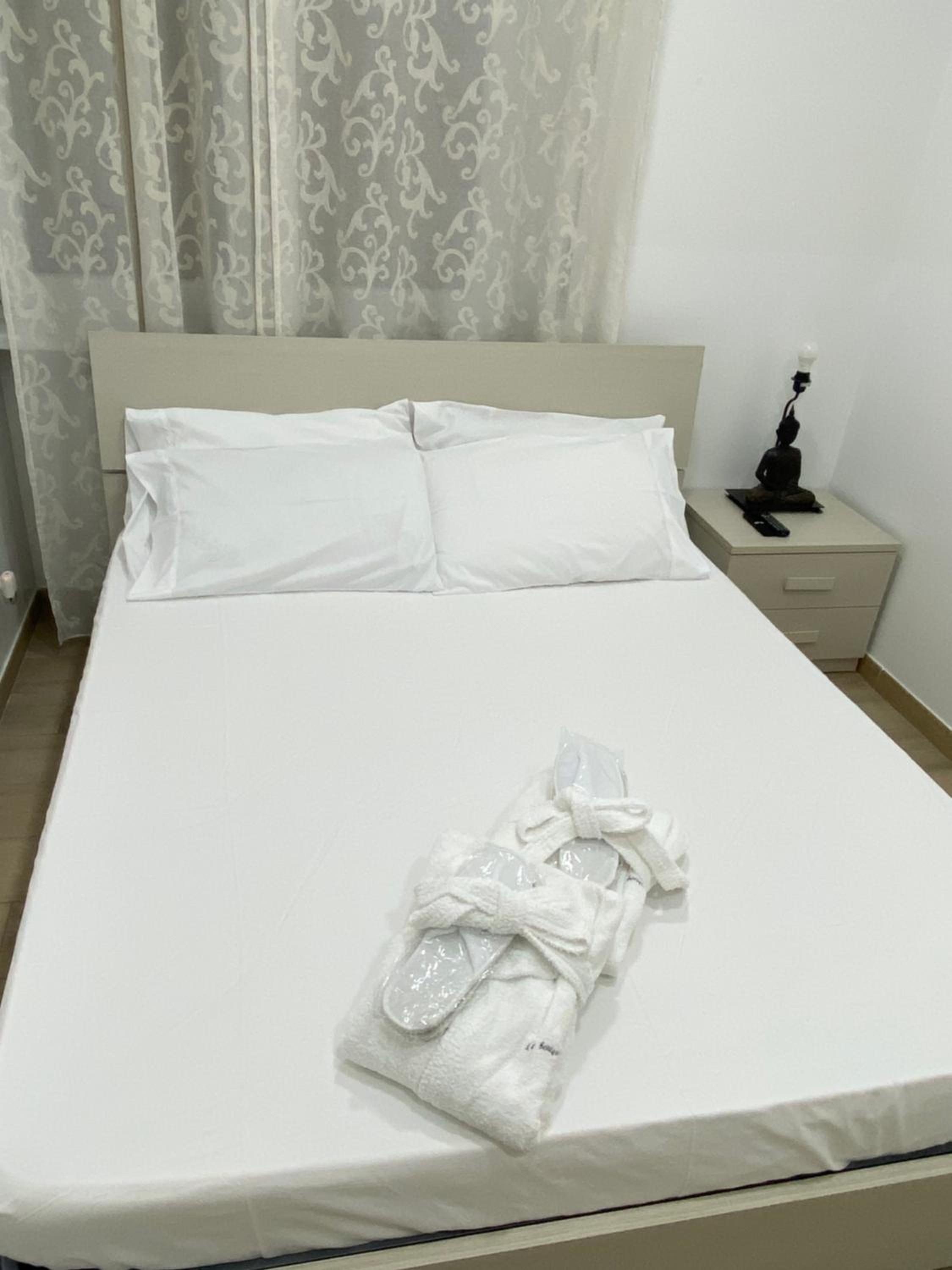 One-Bedroom Apartment - Photo 18