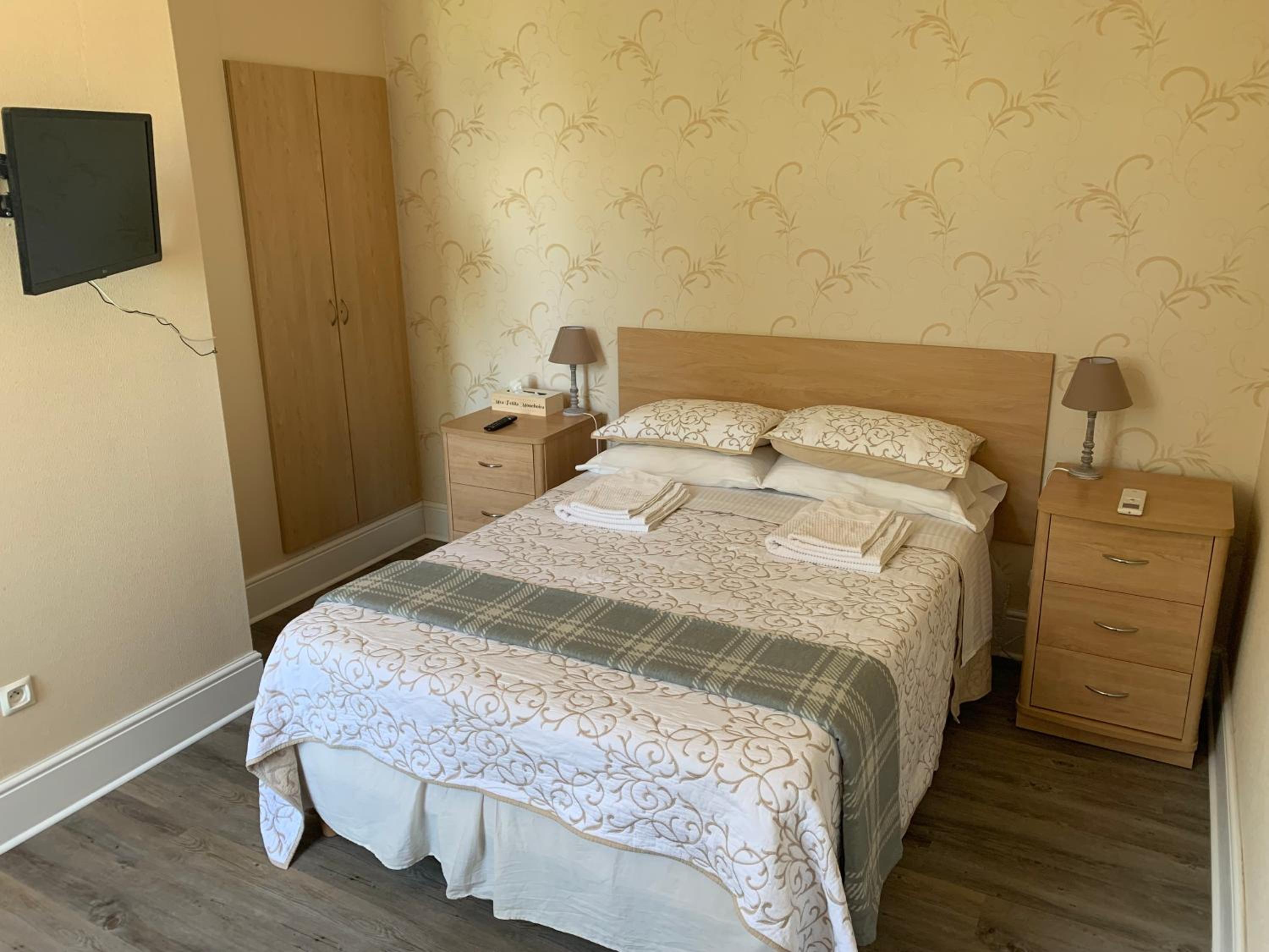 Double Room with Private Bathroom photo 3