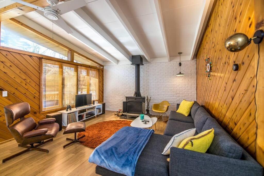 Three-Bedroom House photo 1
