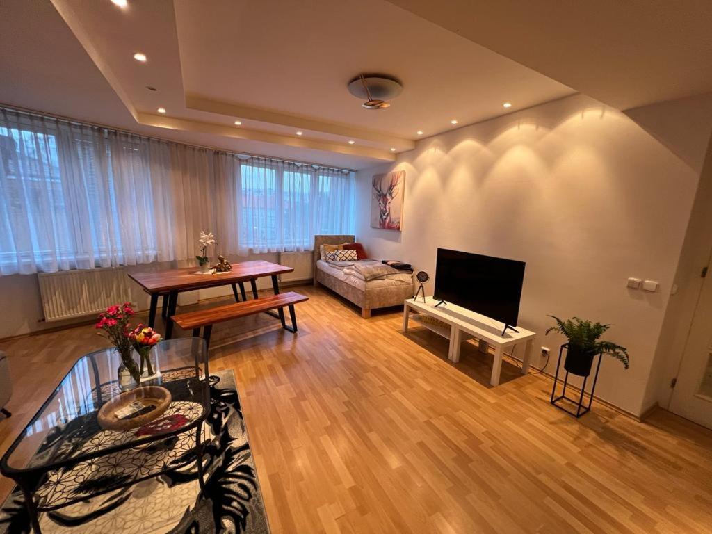 Three-Bedroom Apartment - Photo 5
