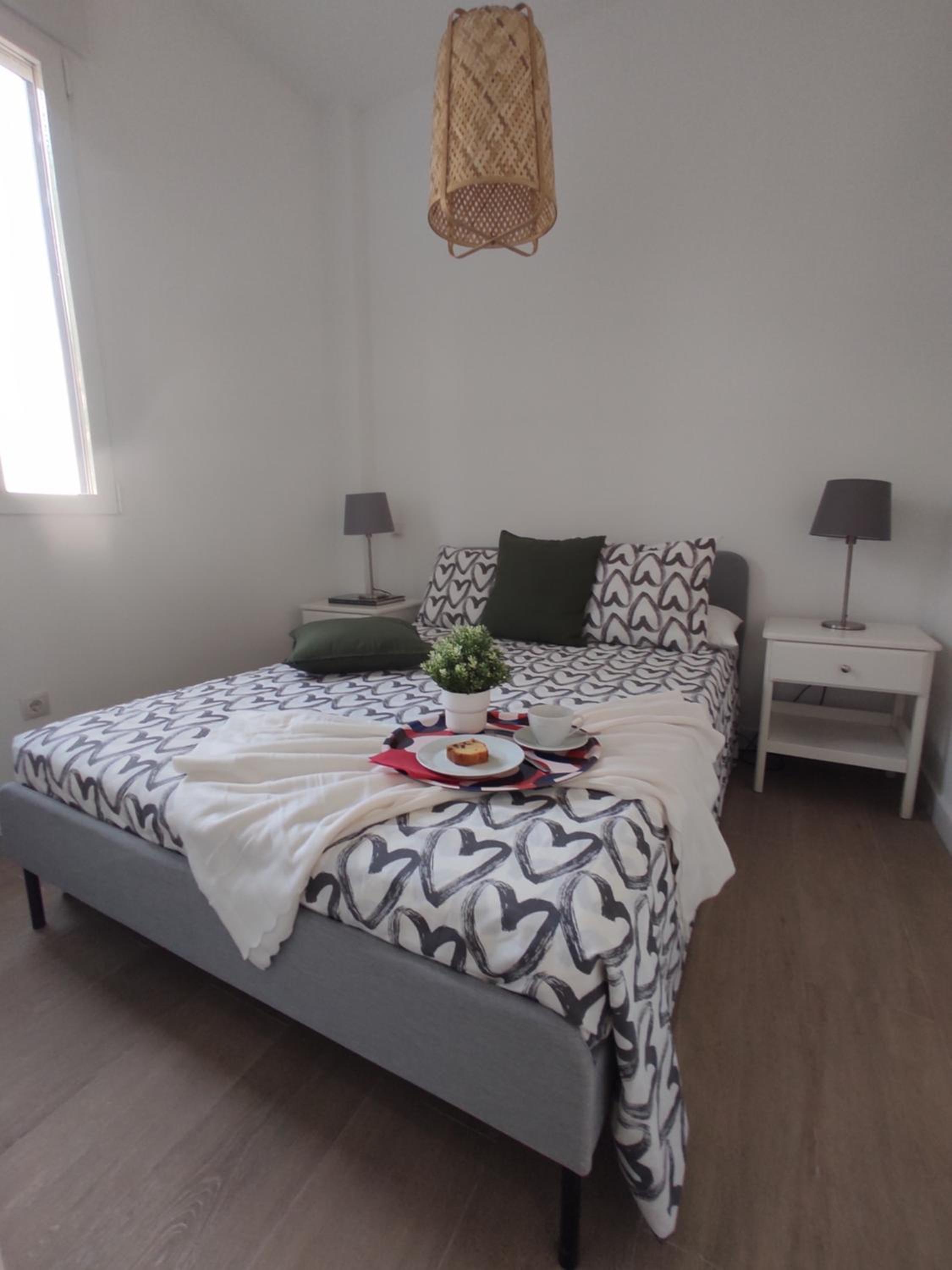 One-Bedroom Apartment photo 2