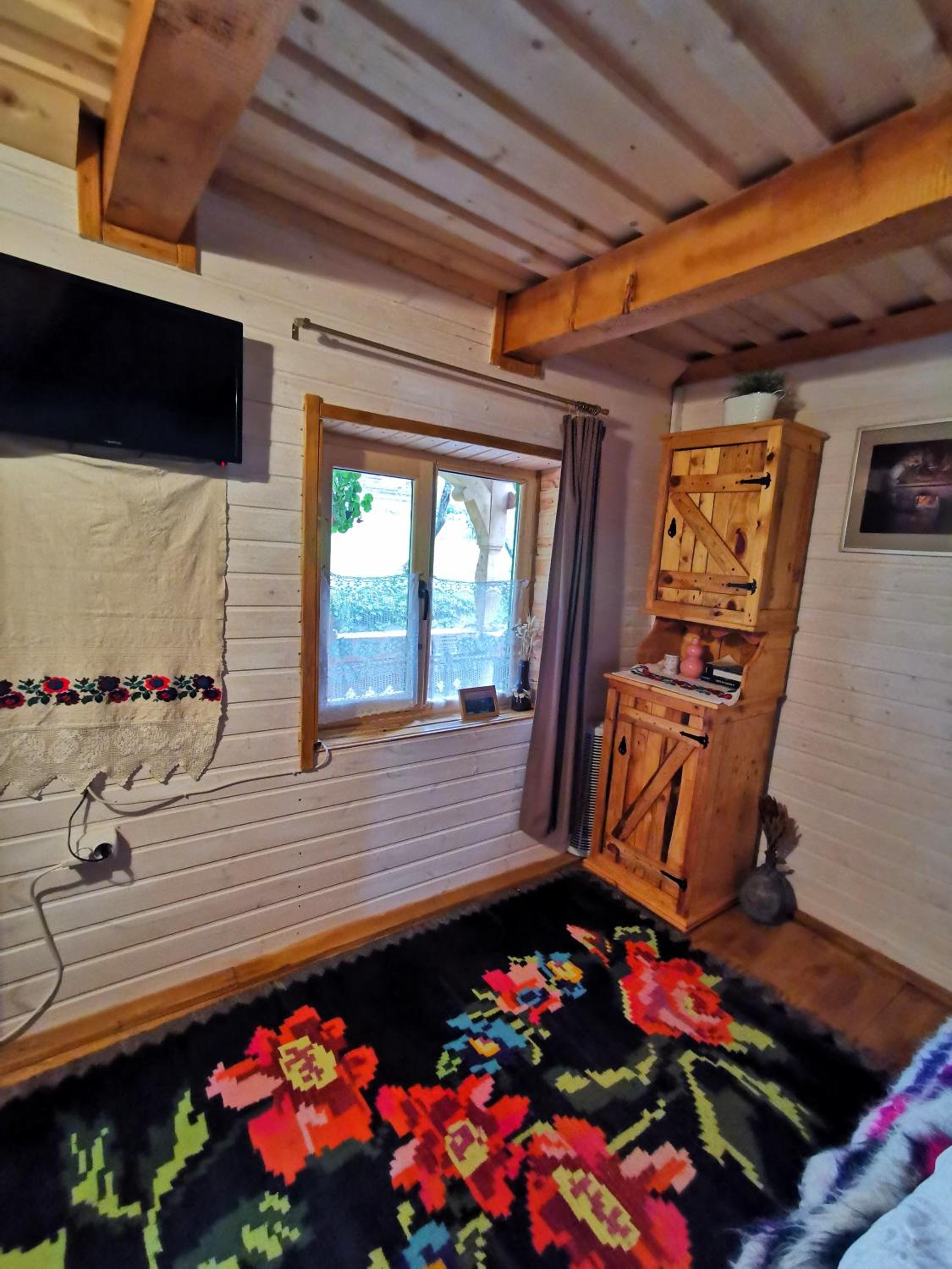 Two-Bedroom Chalet - Photo 8