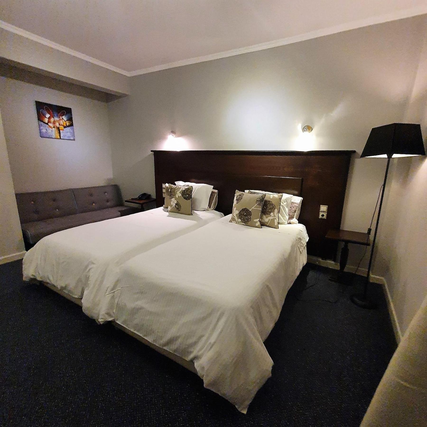 Economy Triple Room