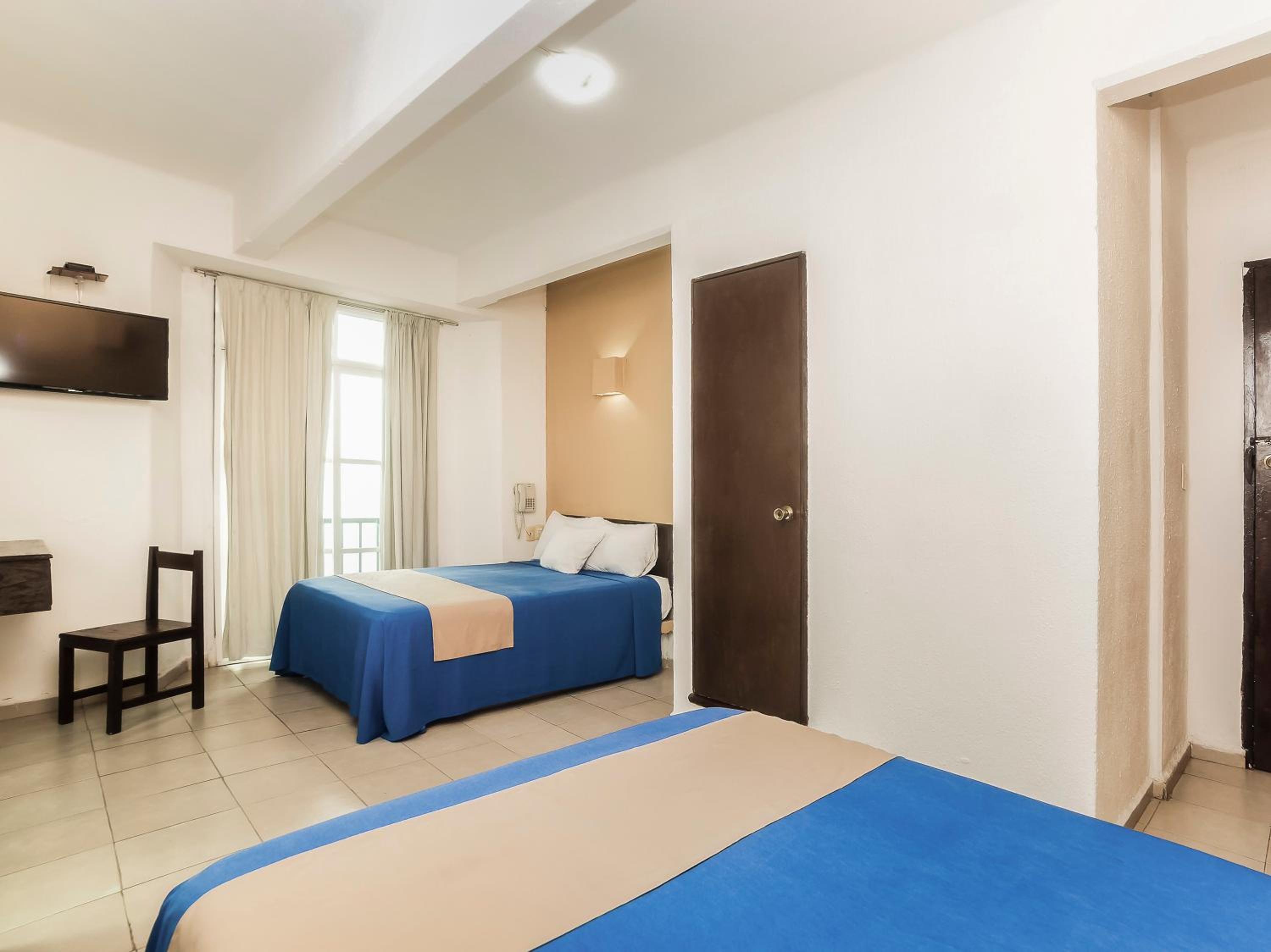 Standard Twin Room photo 3