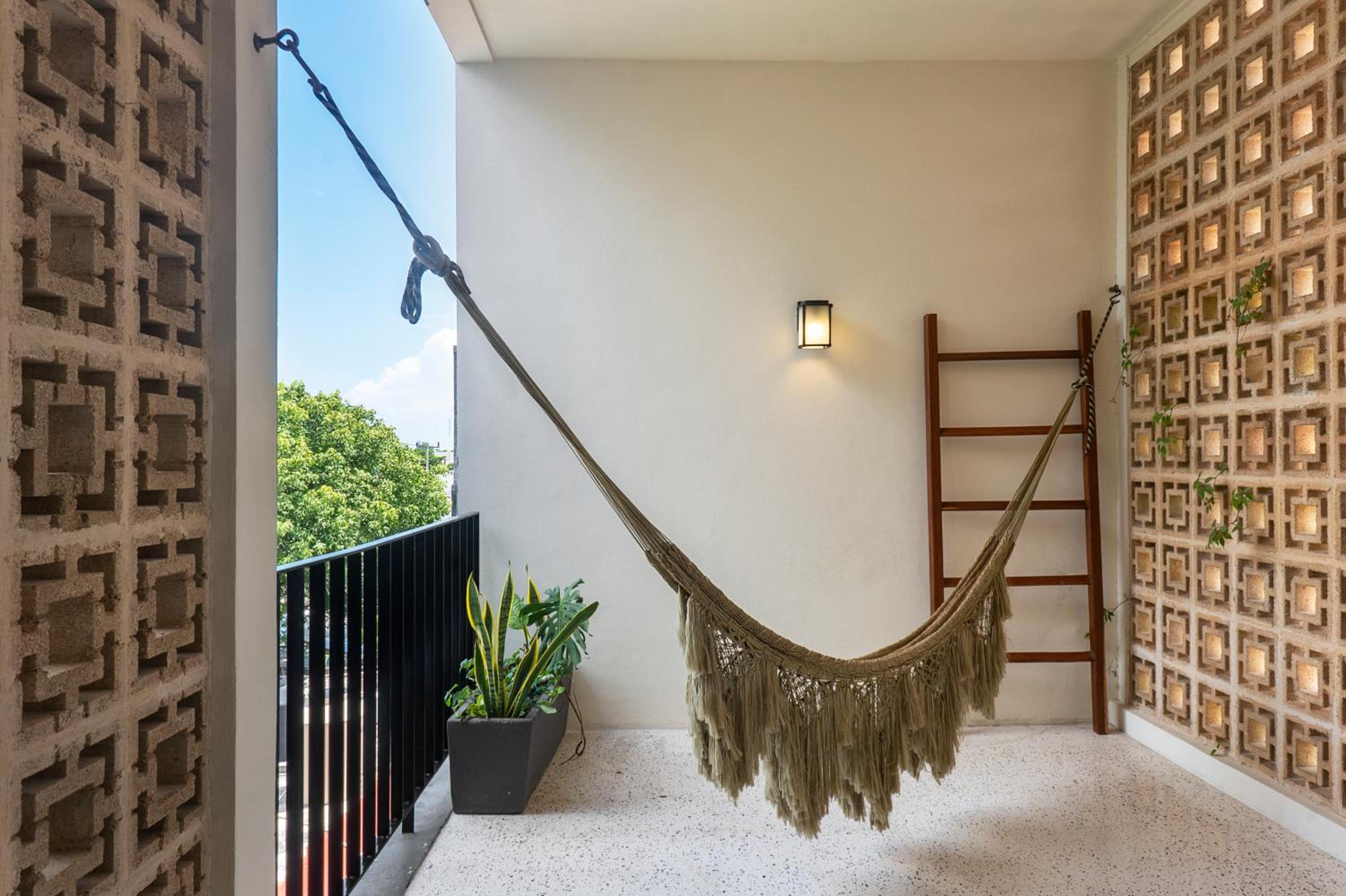 Apartment with Terrace - Photo 9