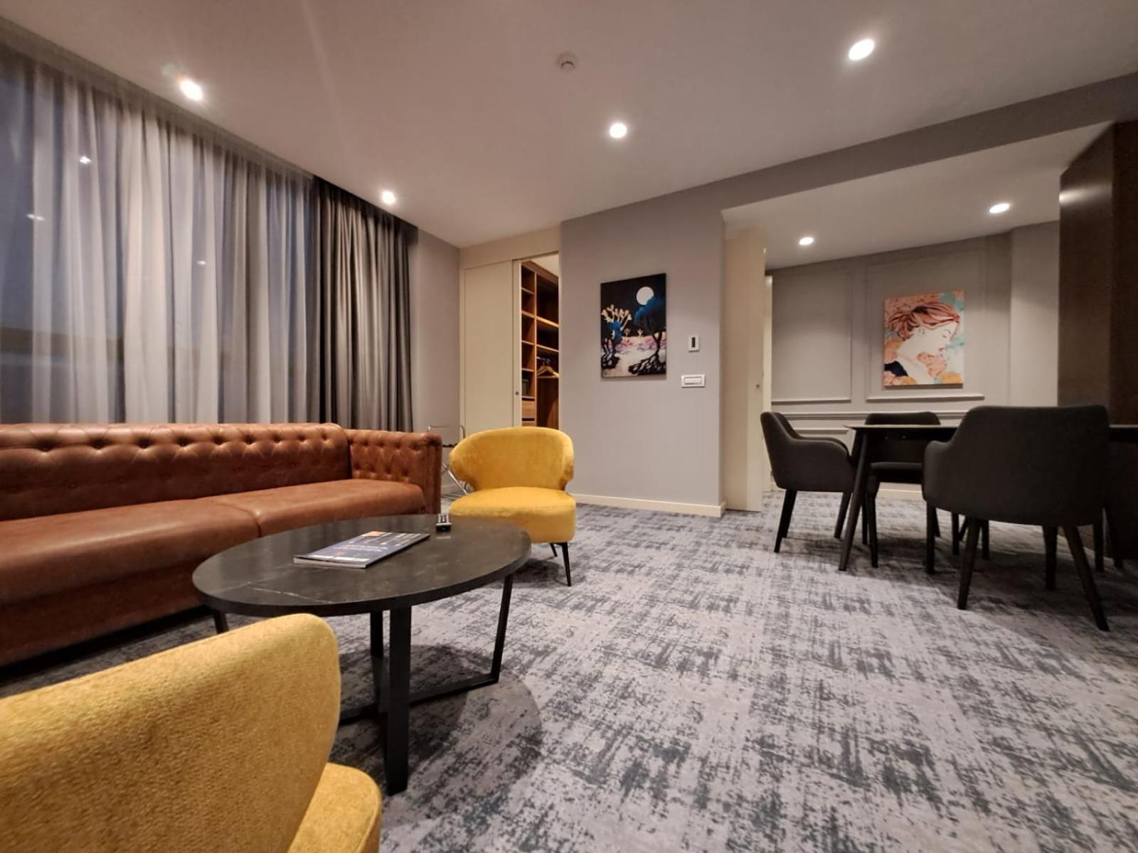 Deluxe Junior Suite - Photo 3