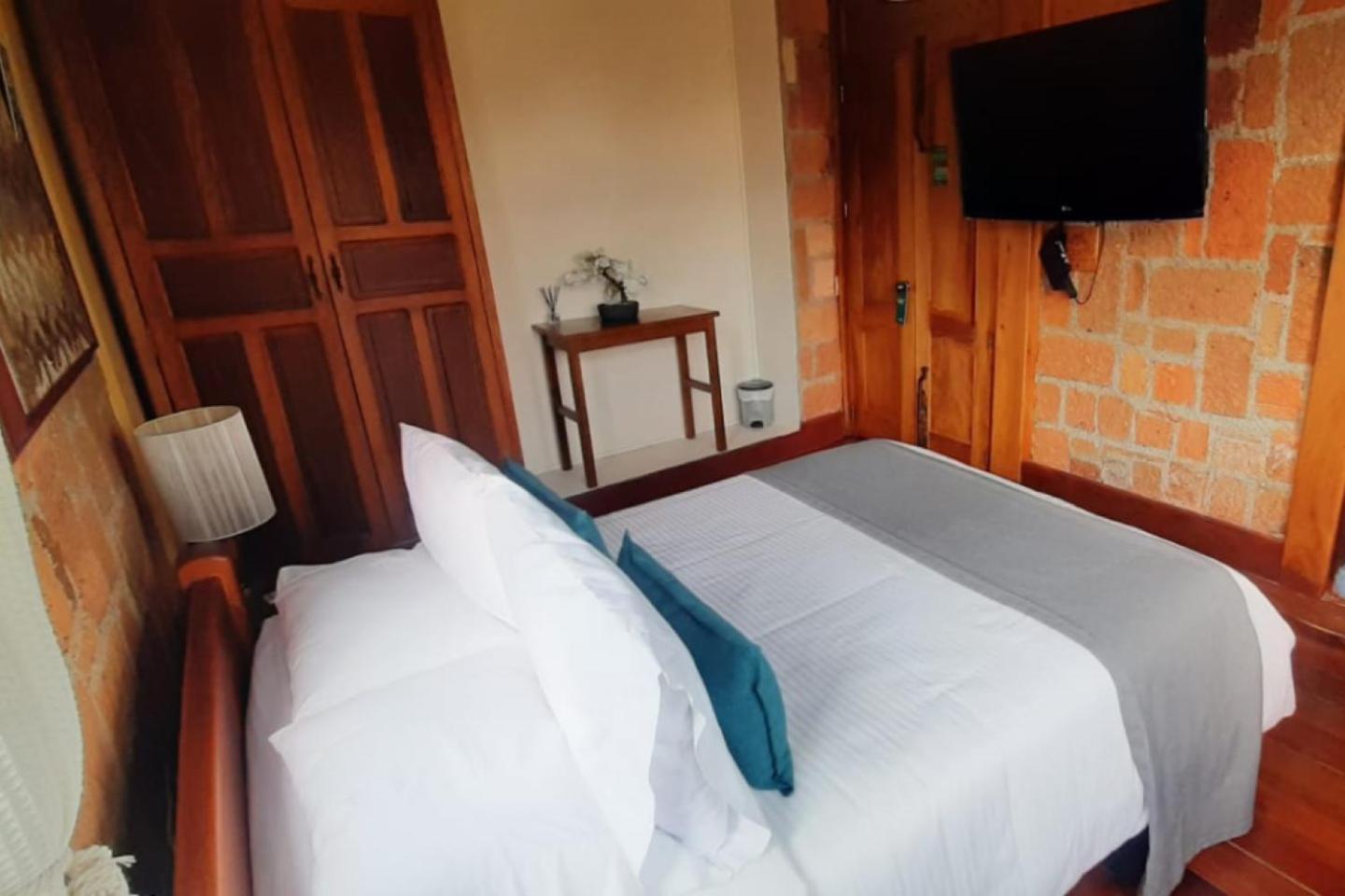Standard Double Room photo 3