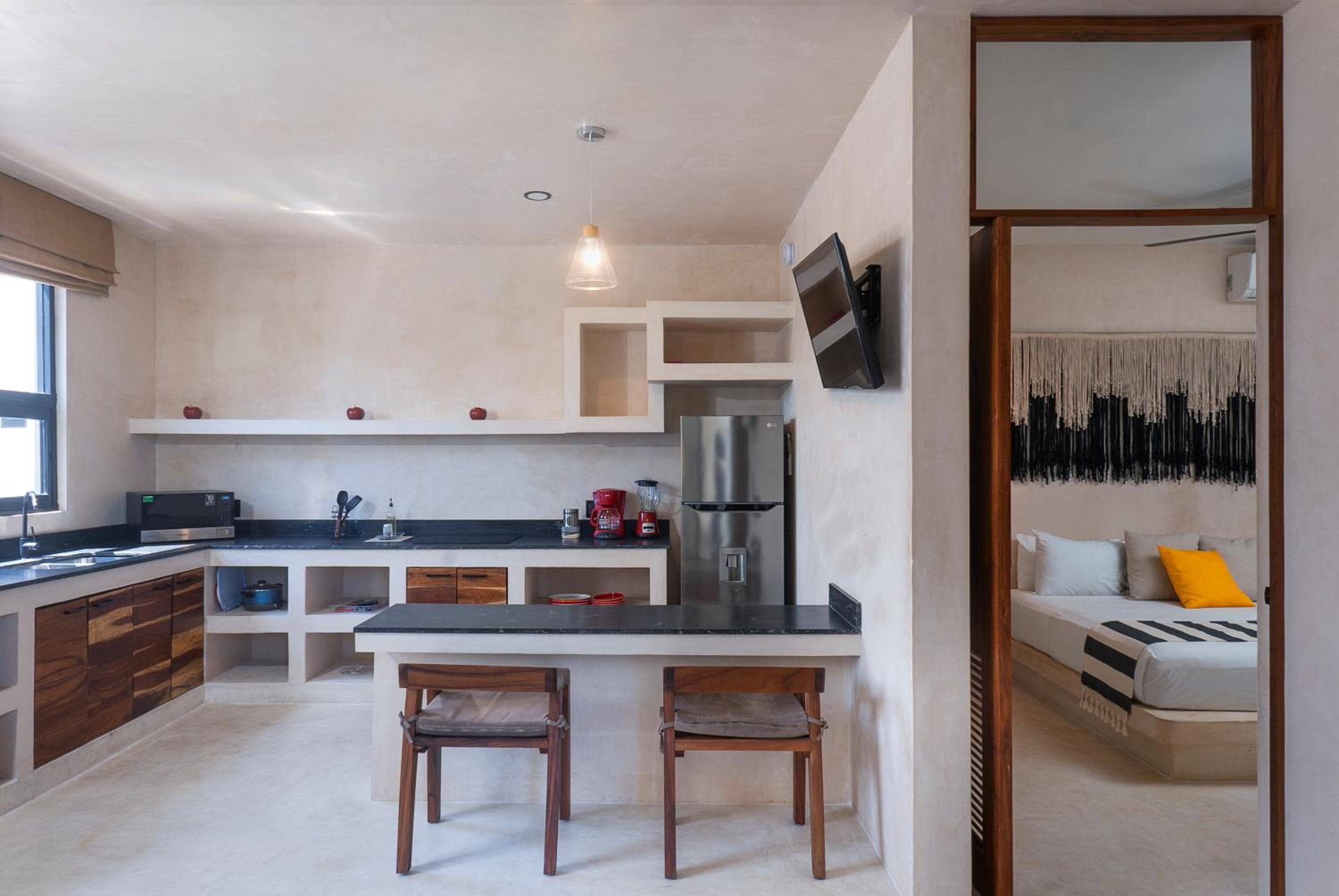 Apartment with Terrace - Photo 4