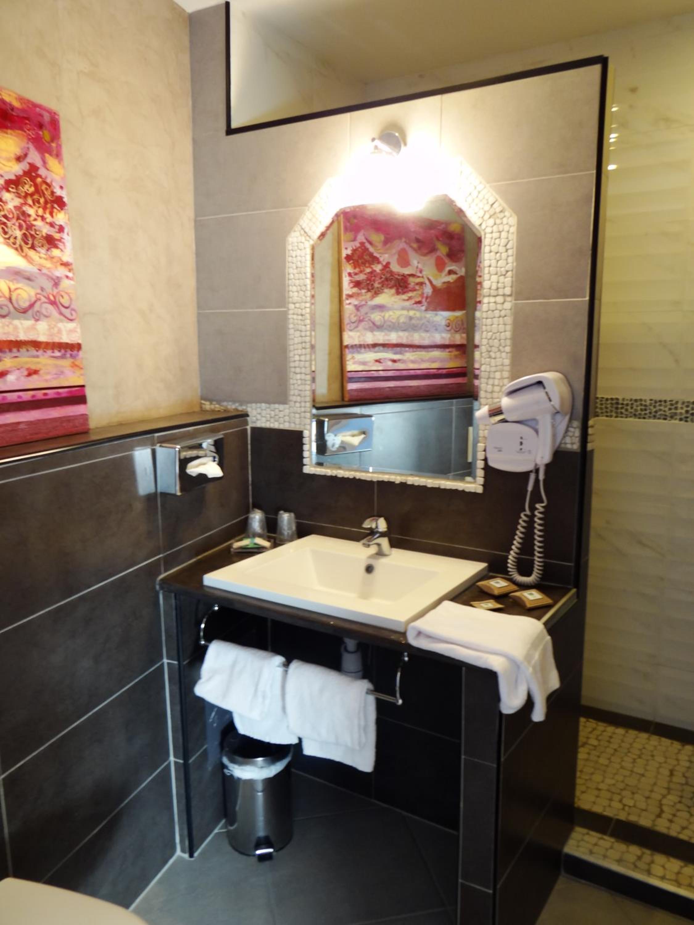 Superior Double Room - Photo 10