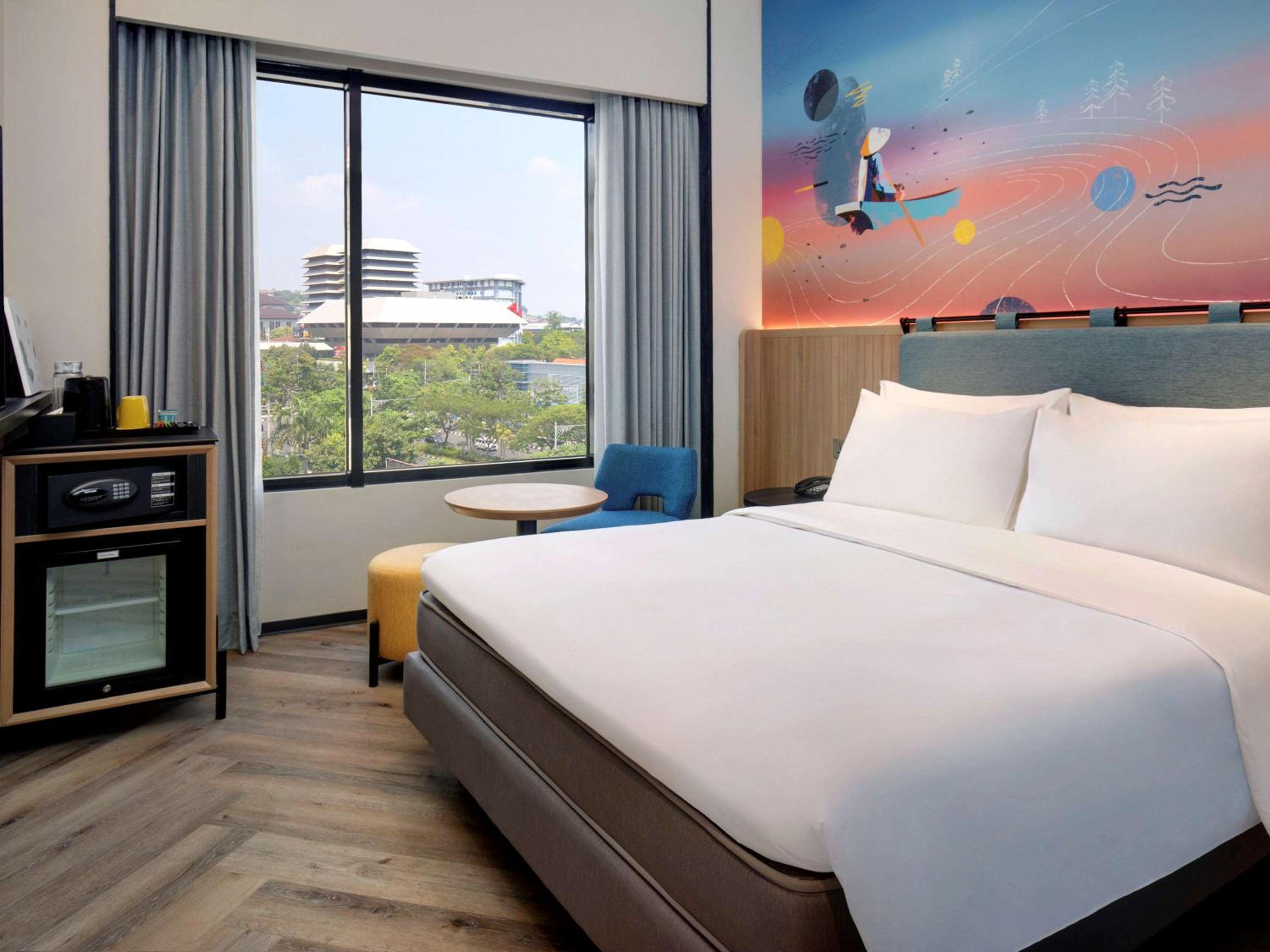 Superior Double Bed City View - Photo 1