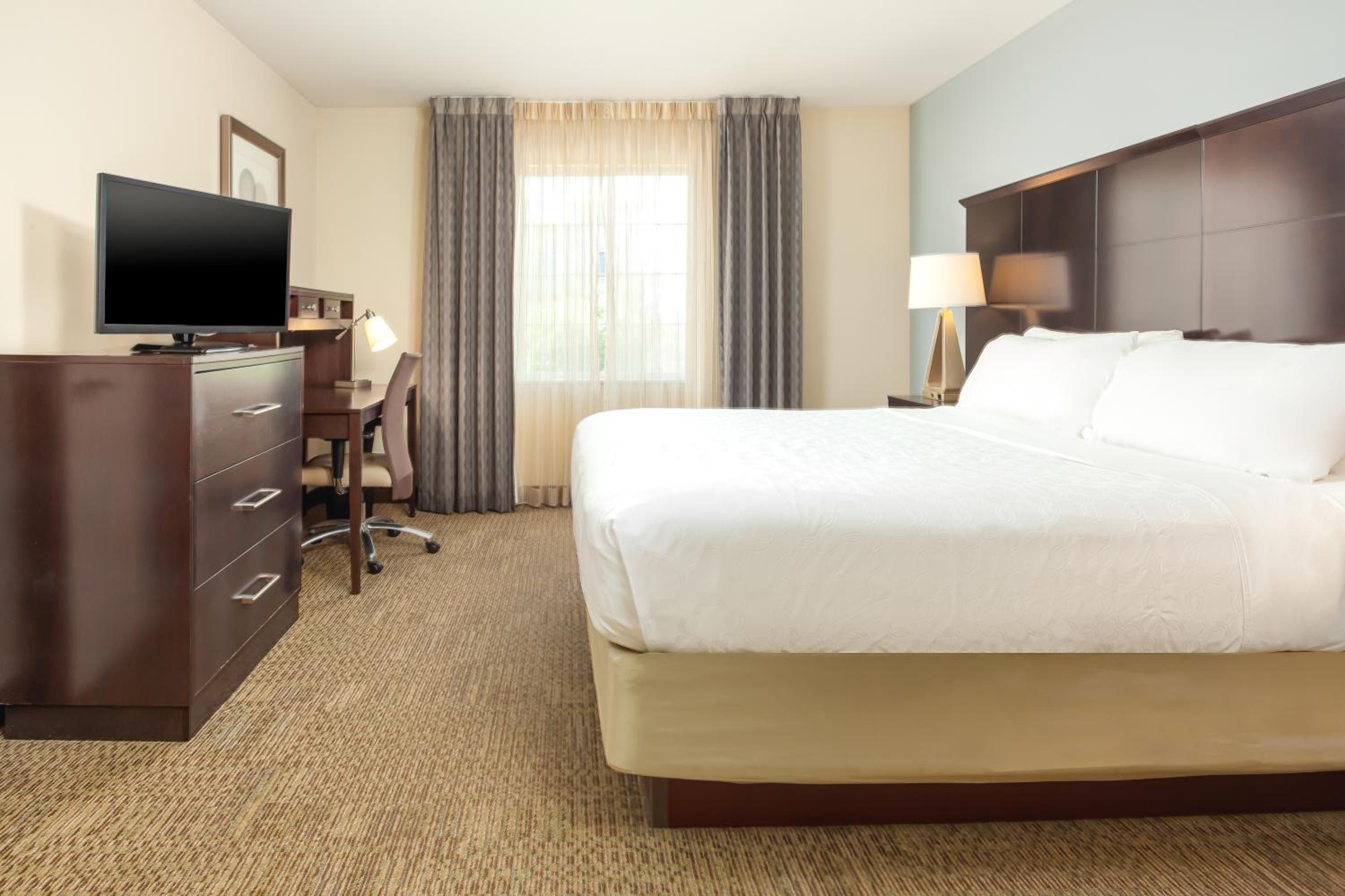 Two-Bedroom Suite with One King and Two Queen Beds