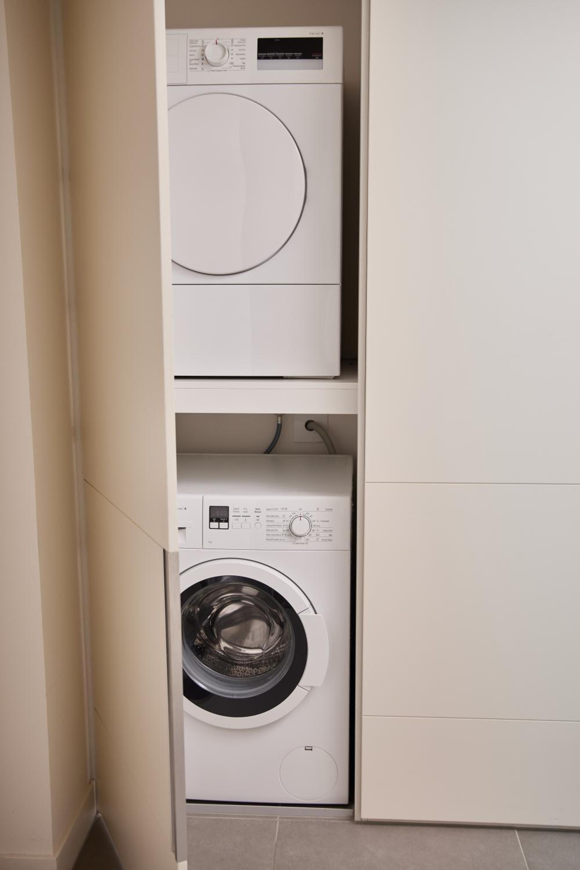 Two-Bedroom Apartment - Photo 7
