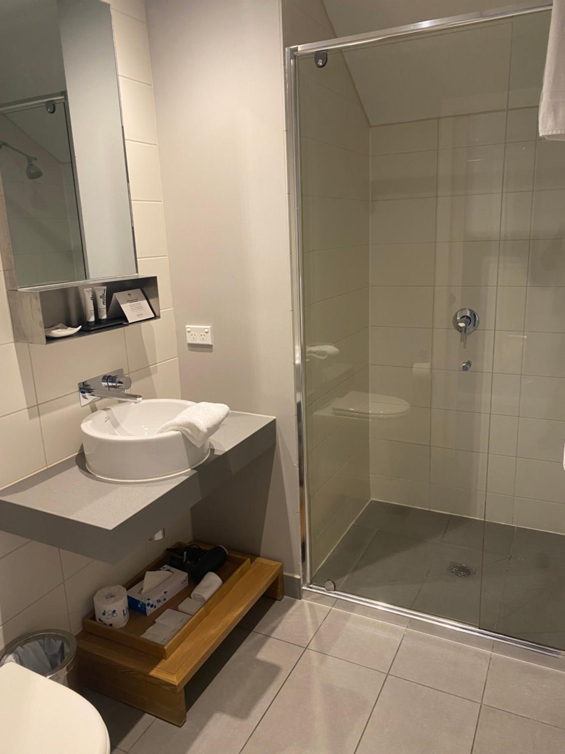 Studio Apartment - Photo 12
