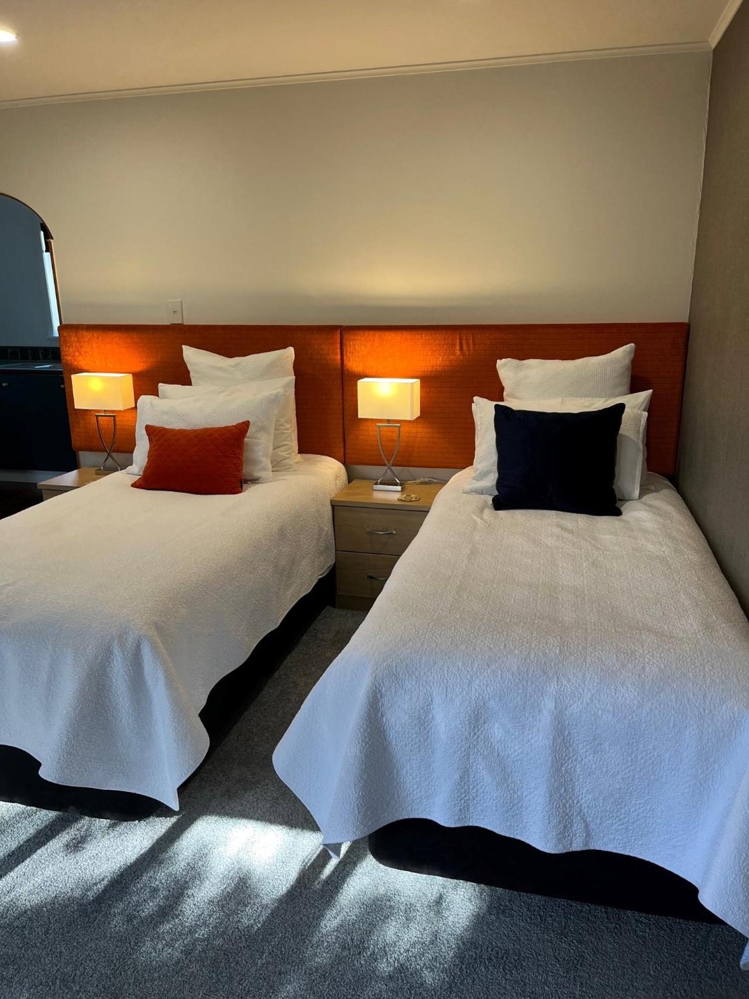 Deluxe Double or Twin Room photo 2