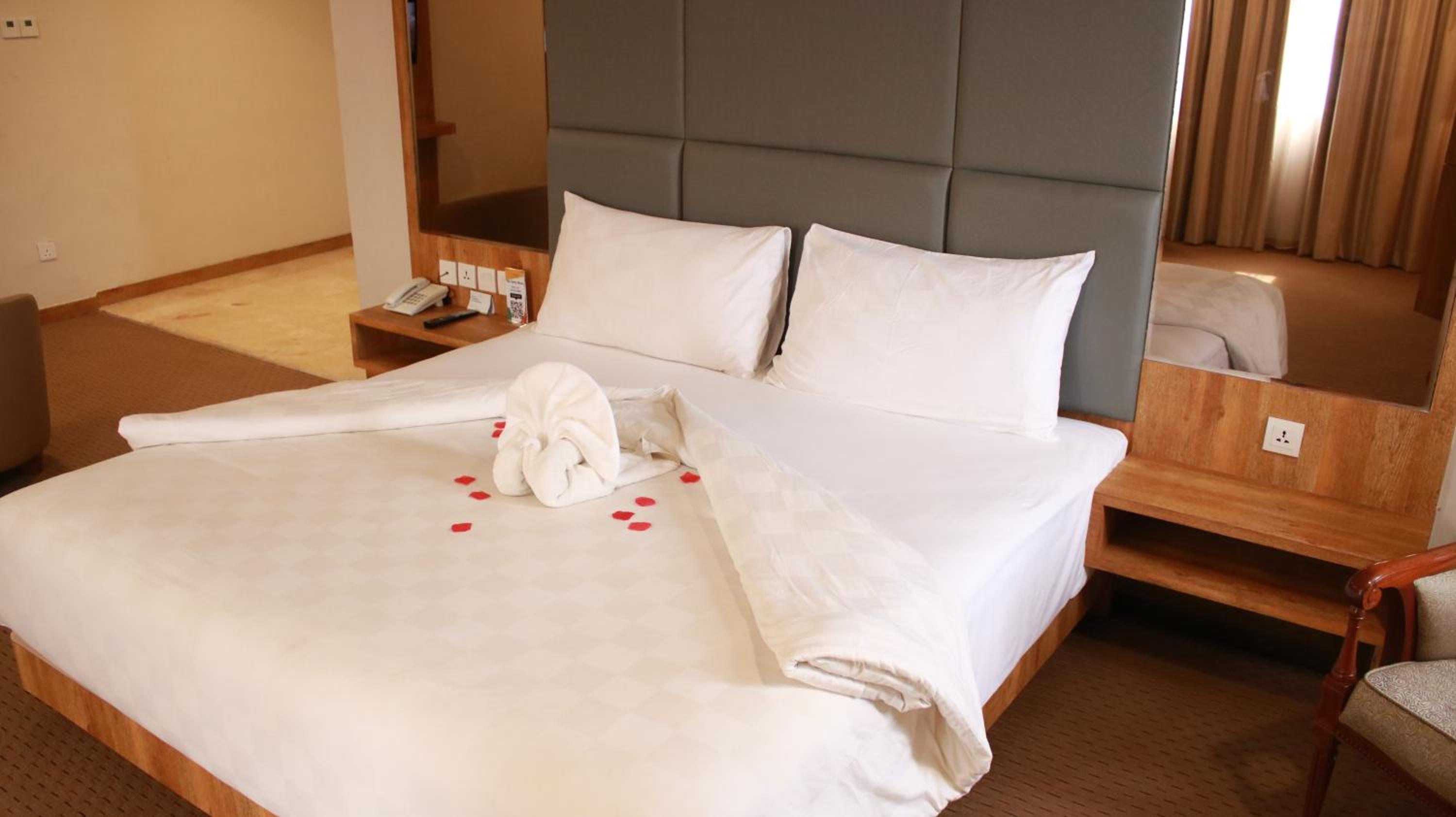 King Suite - Photo 7