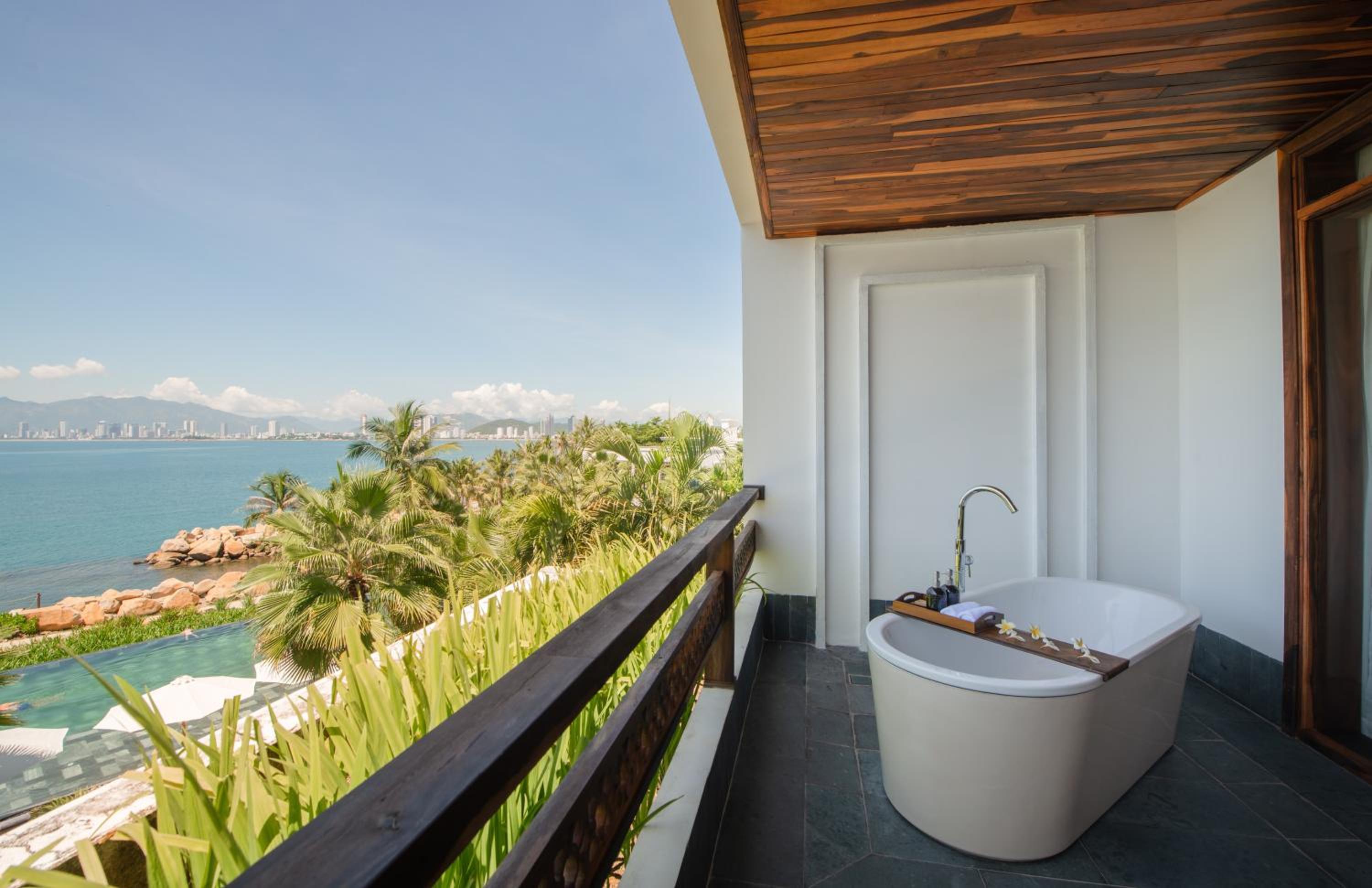 Ocean View Premium King - Photo 12