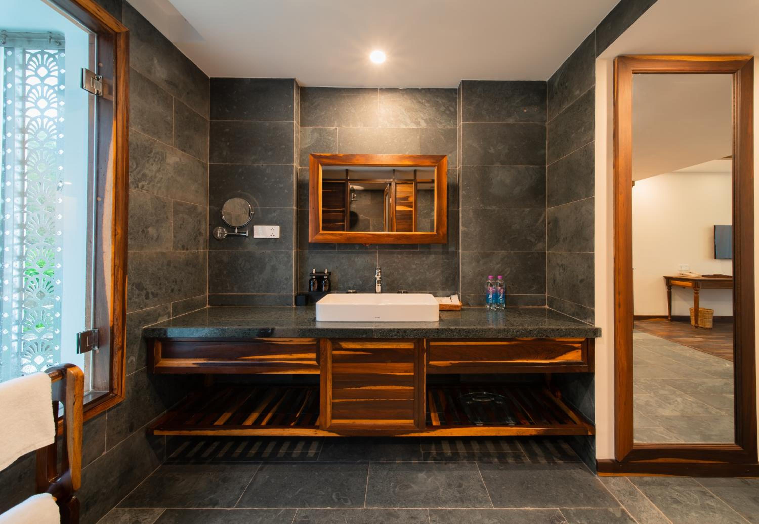 Ocean View Premium King - Photo 16