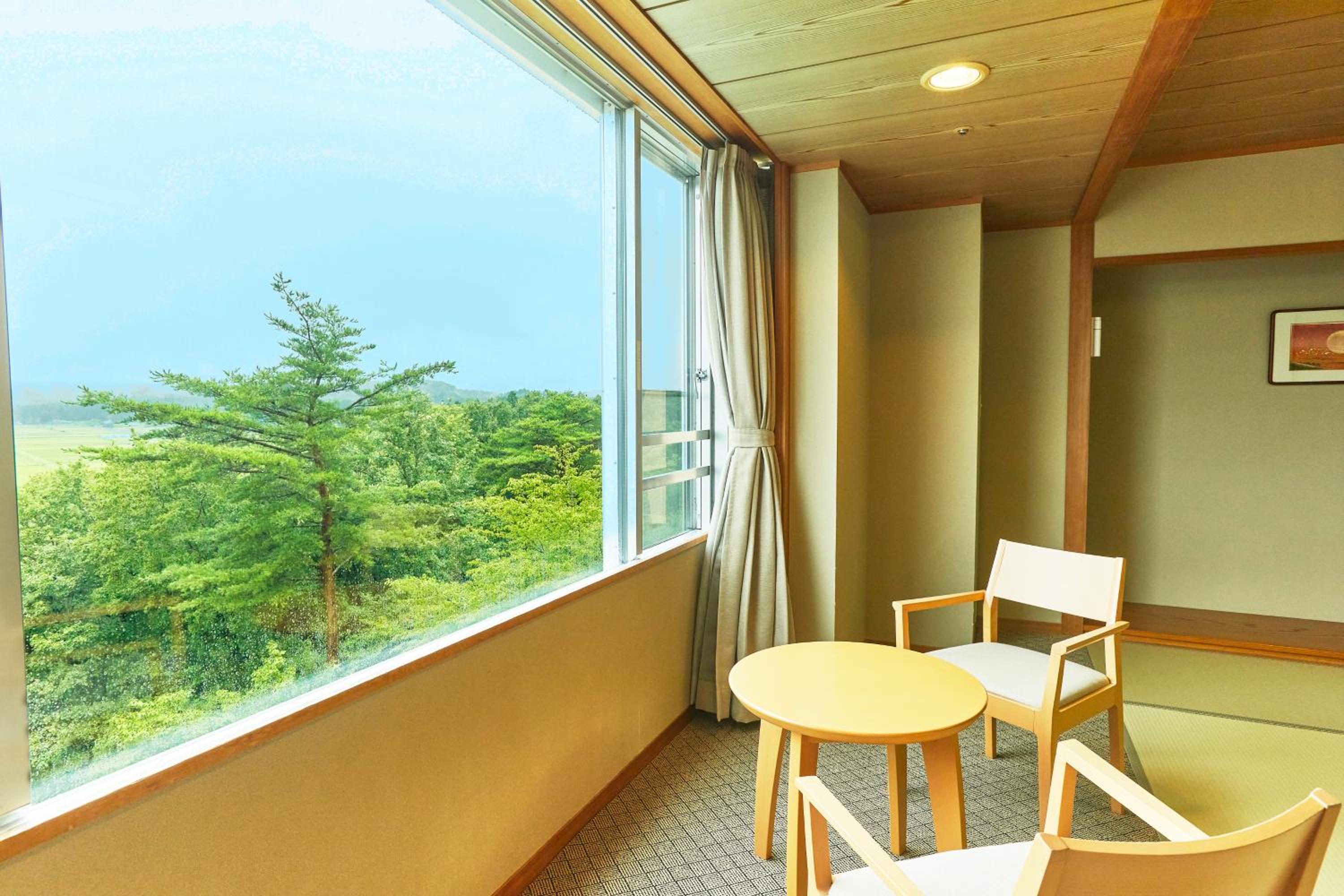 Japanese-style Room with 10 Tatami (MAX 5 Adults) photo 3