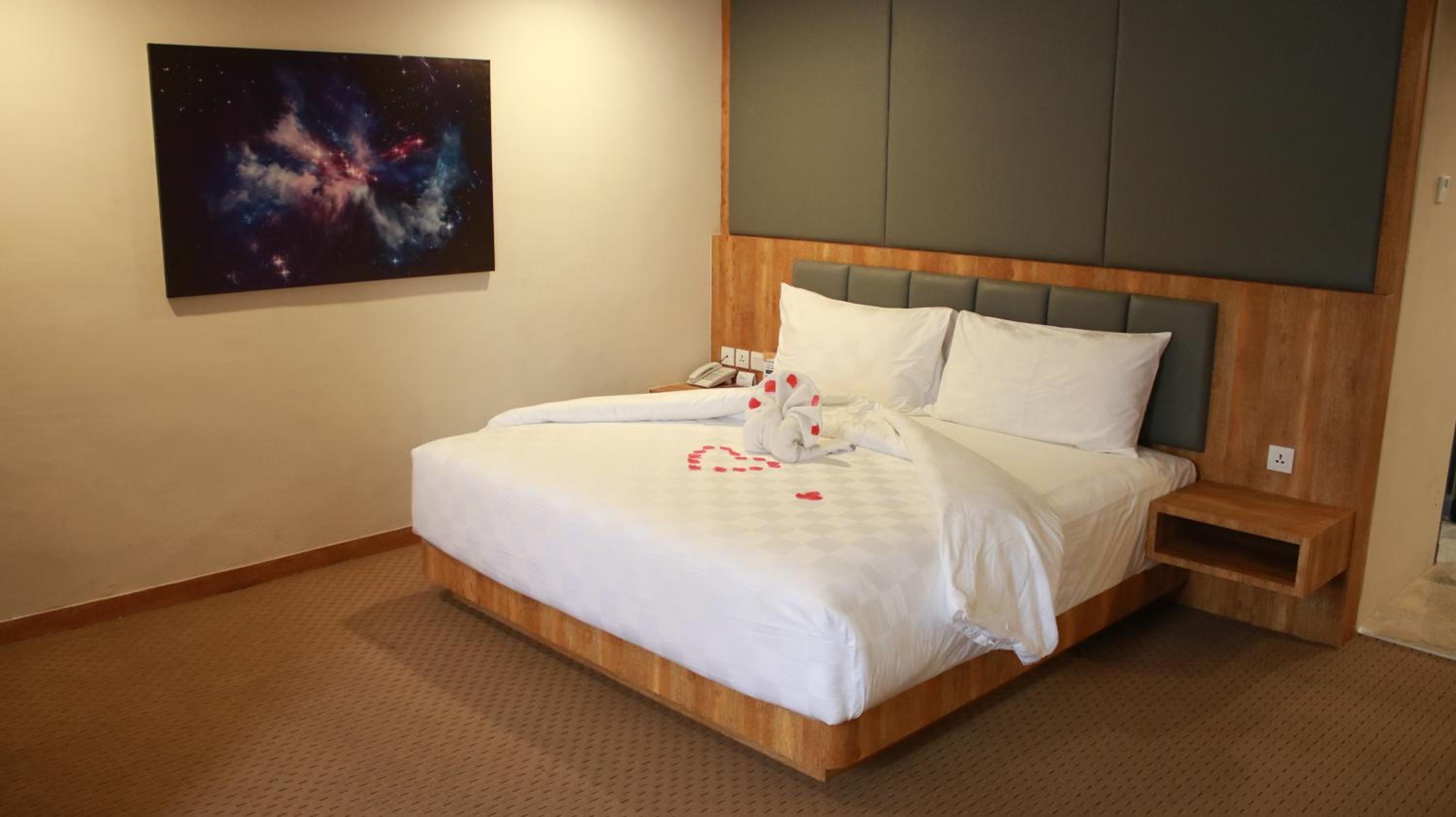 Grand Deluxe Room - Photo 2