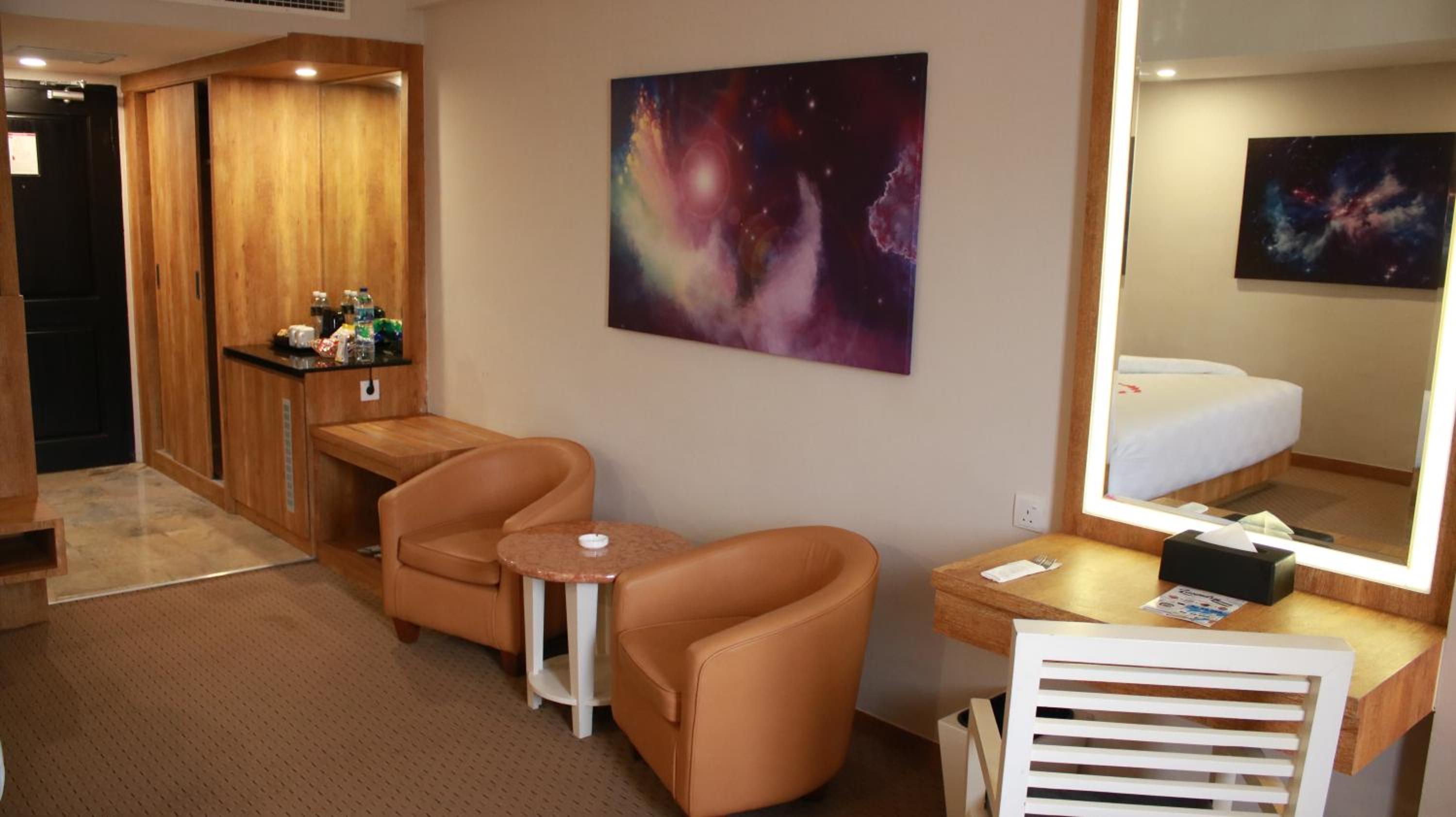 Grand Deluxe Room - Photo 8