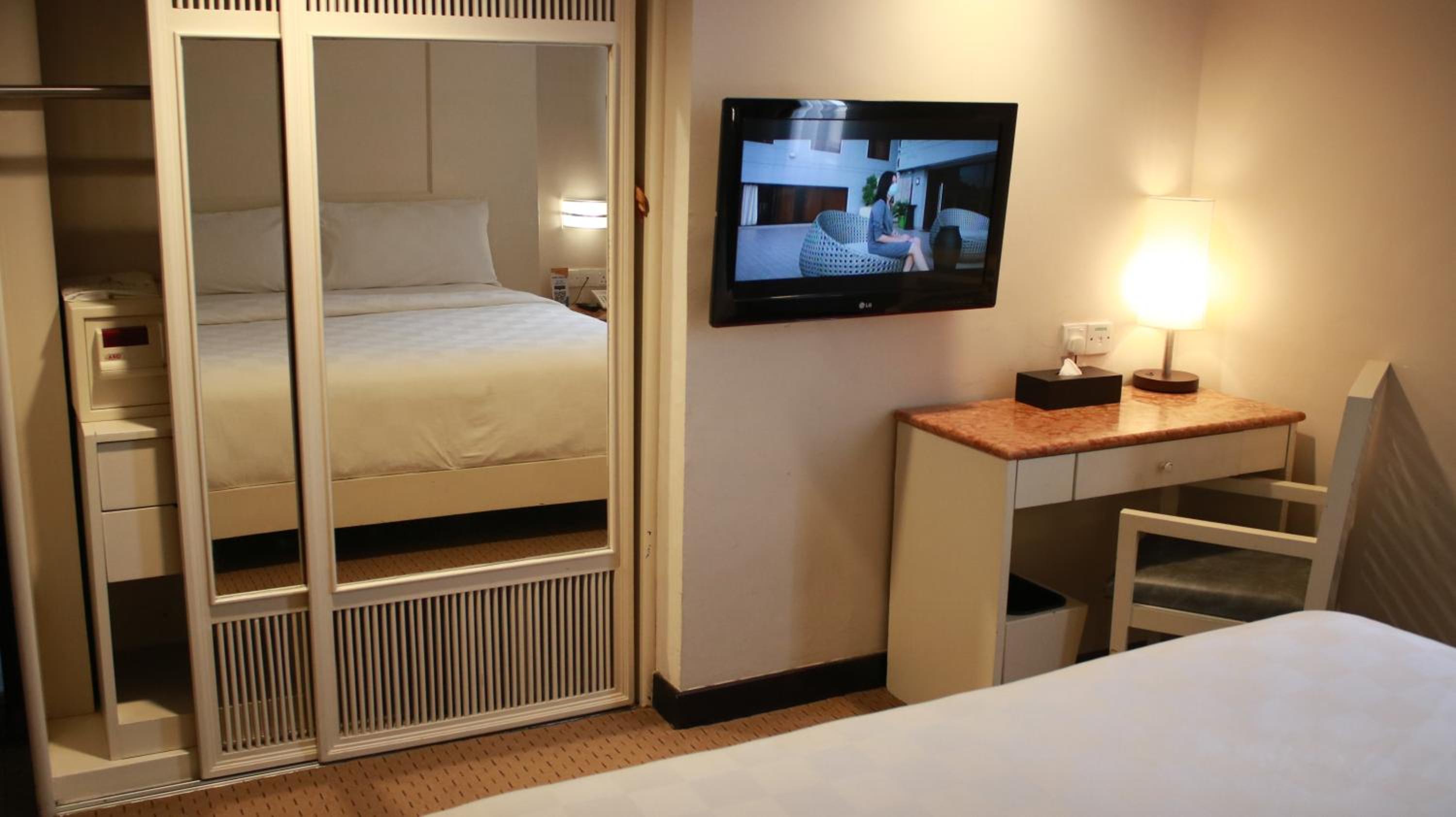 Superior Double Room - Photo 2
