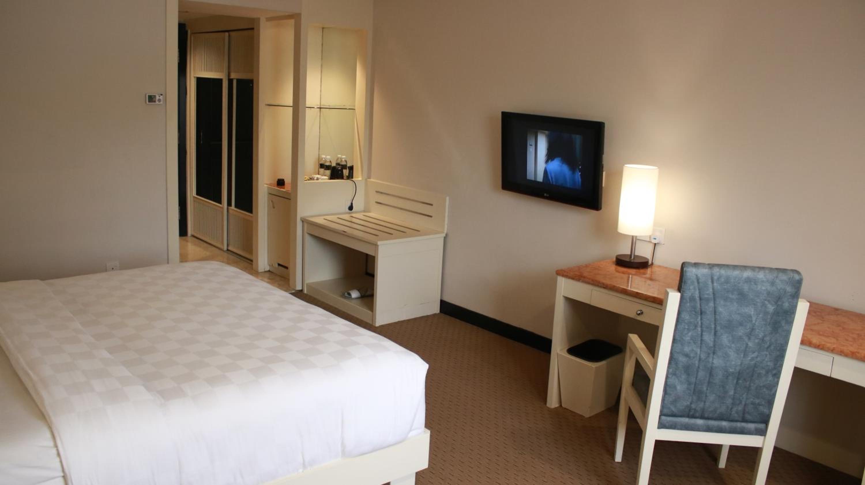 Deluxe Double Room - Photo 5
