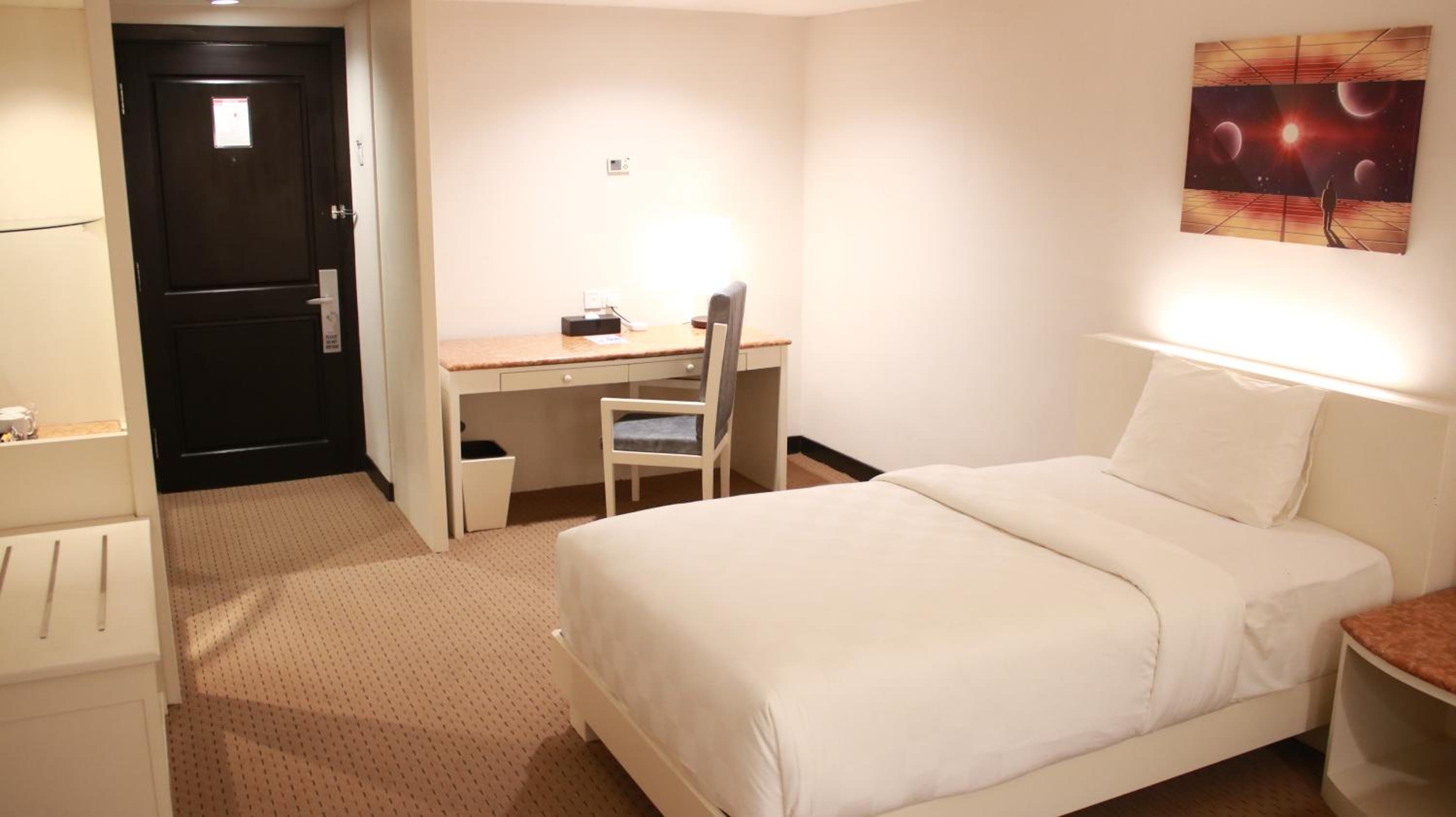 Superior Twin Room - Photo 7