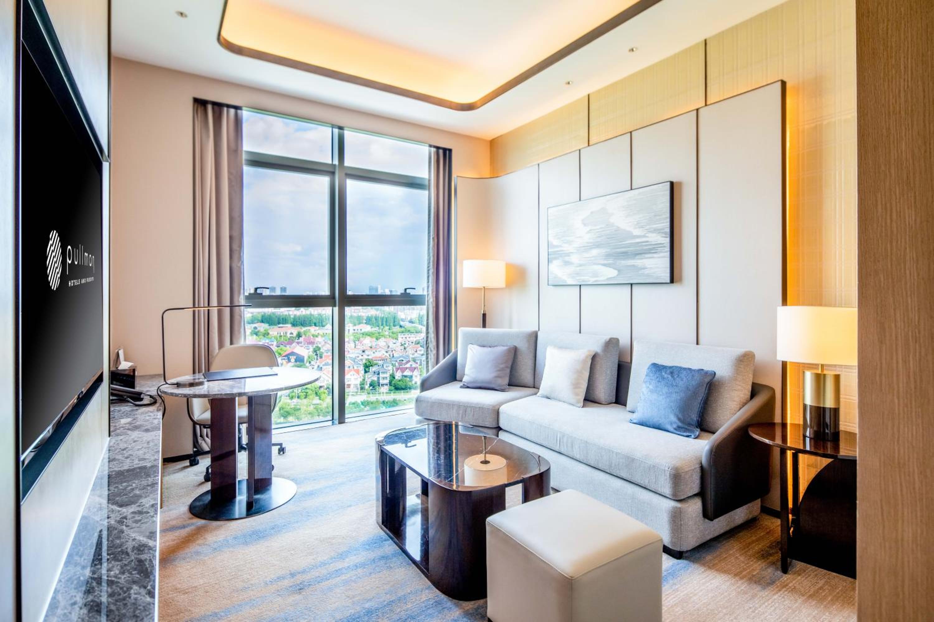Superior King Suite with Lounge Access and City View - Photo 1
