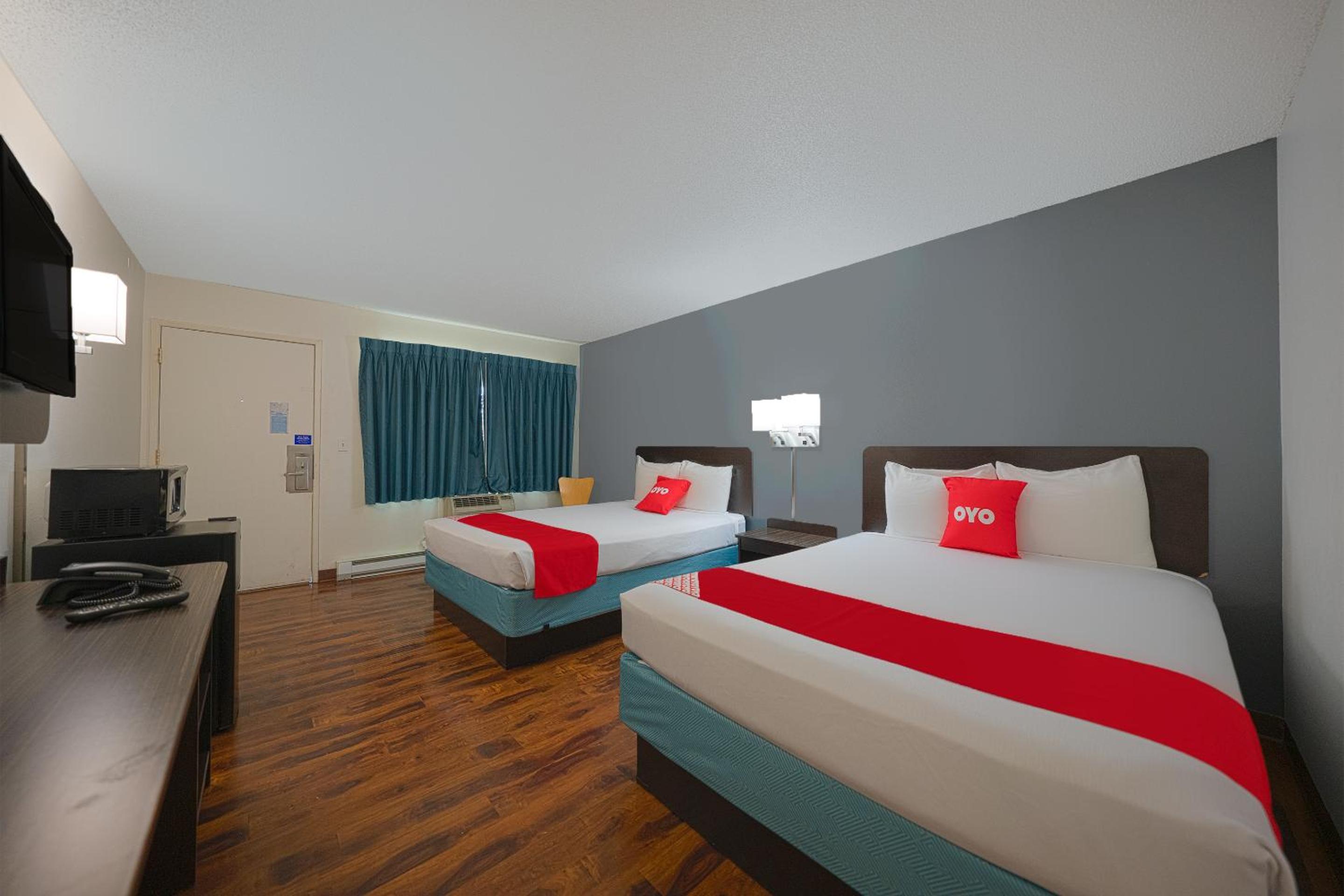 Double Room with Two Double Beds photo 3