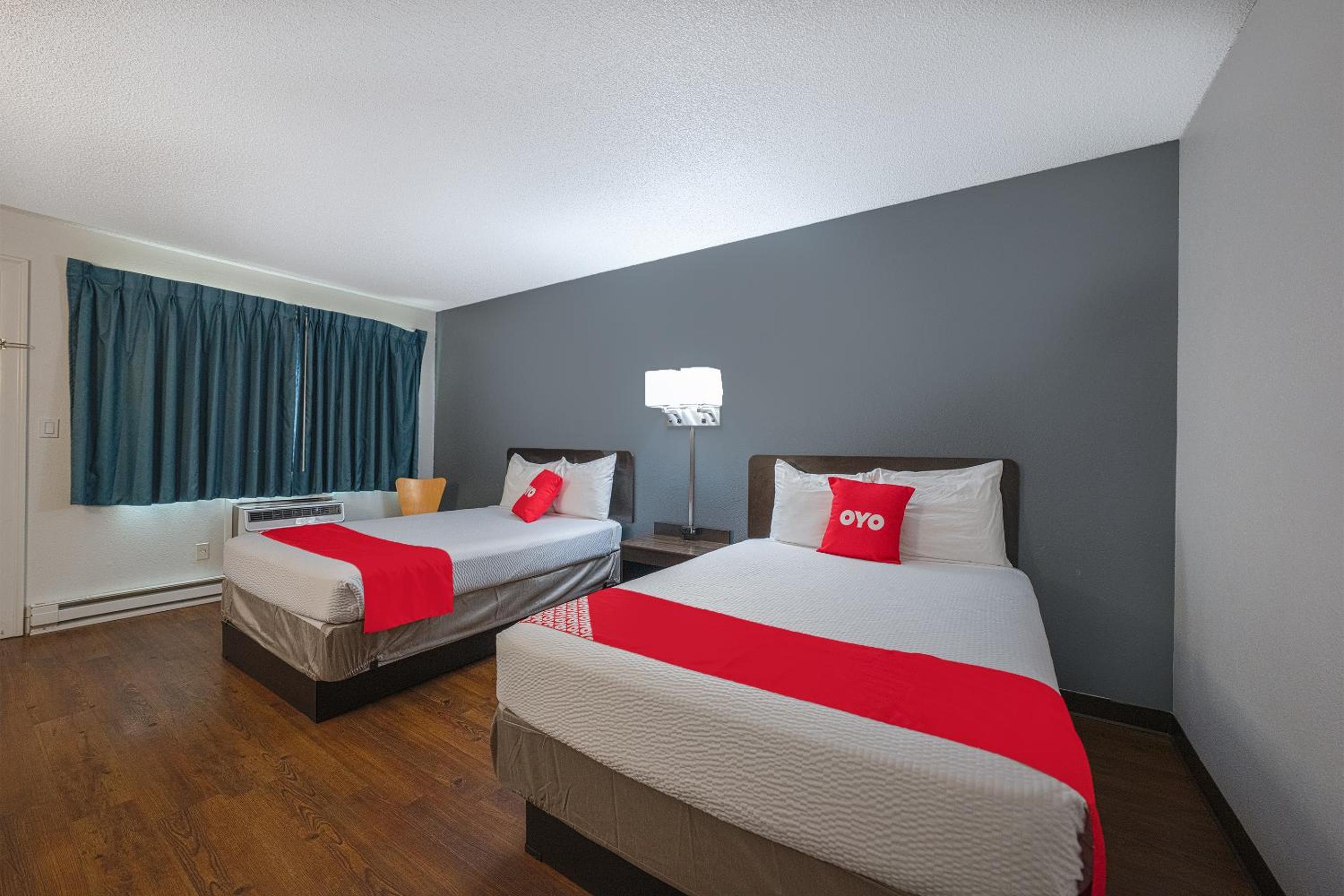 2 Queen Bed Accessible photo 2
