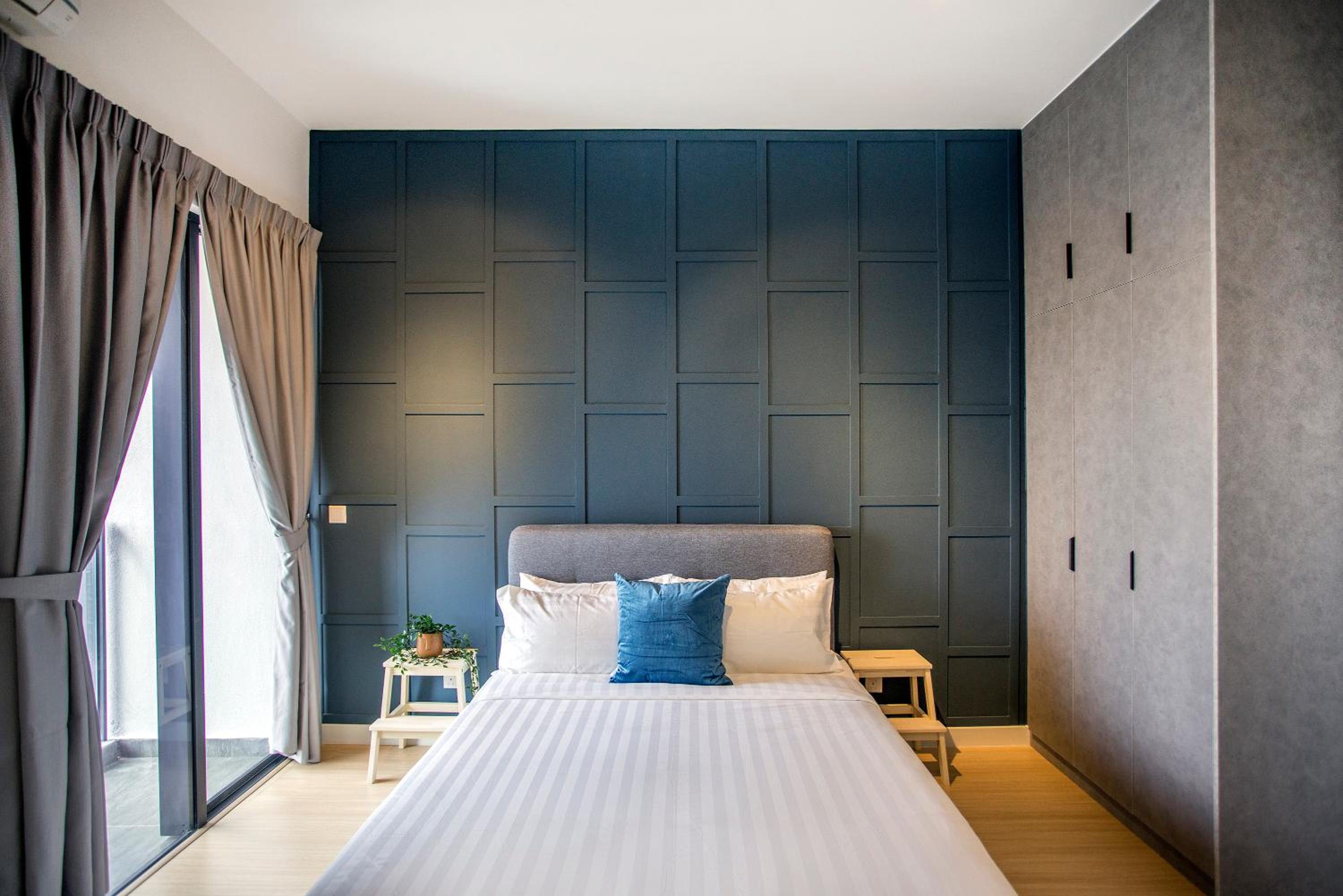 Deluxe One-Bedroom (Free Parking)