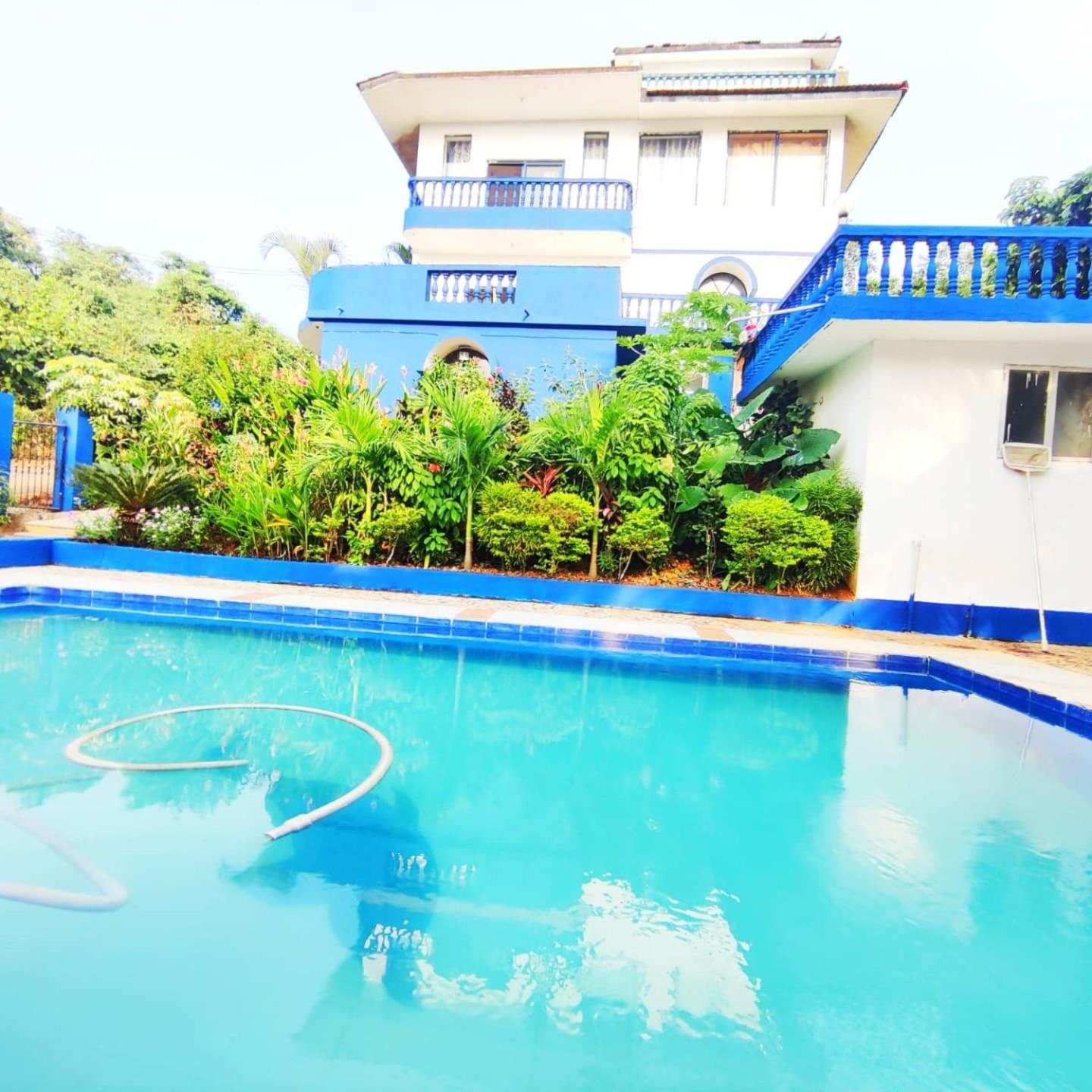 Villa photo 3