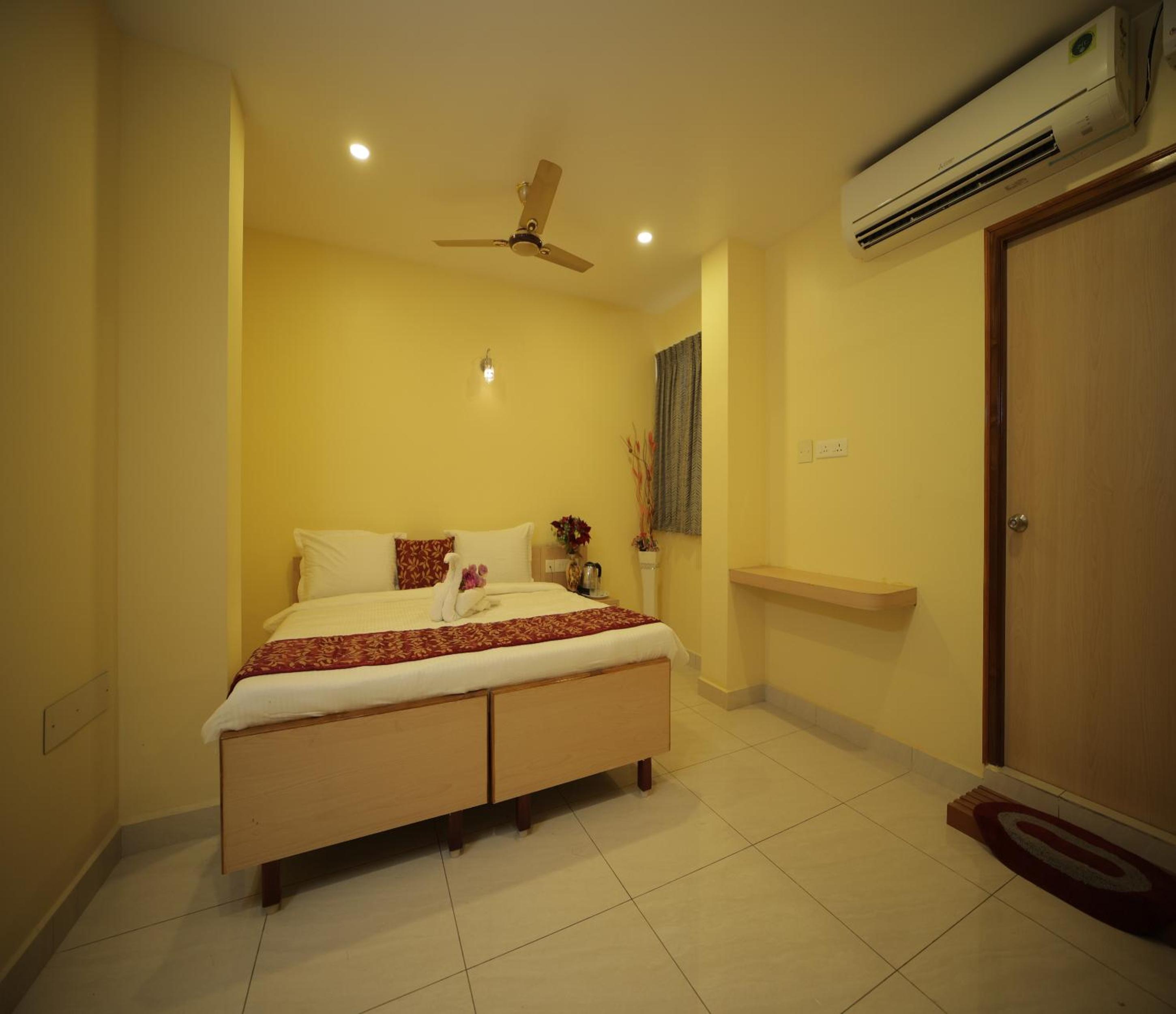 Deluxe Room - Photo 1