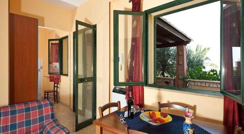 Two-Bedroom Apartment with Sea View photo 3