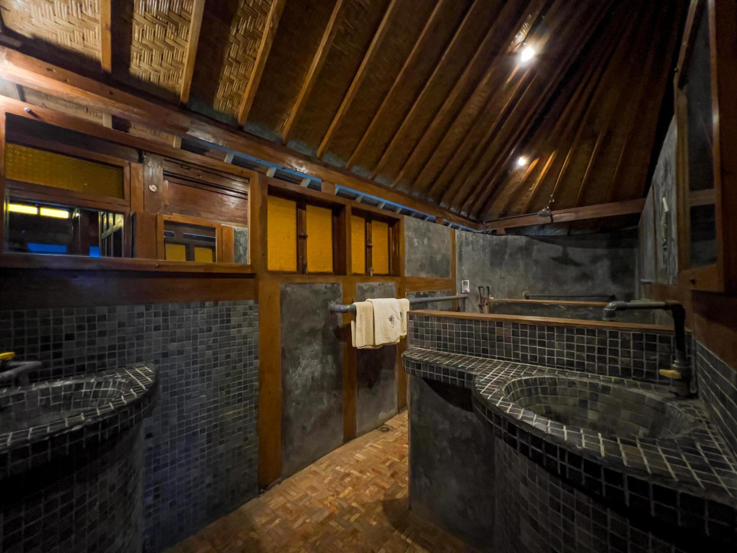 Two-Bedroom Villa (6 Adults) - Photo 3