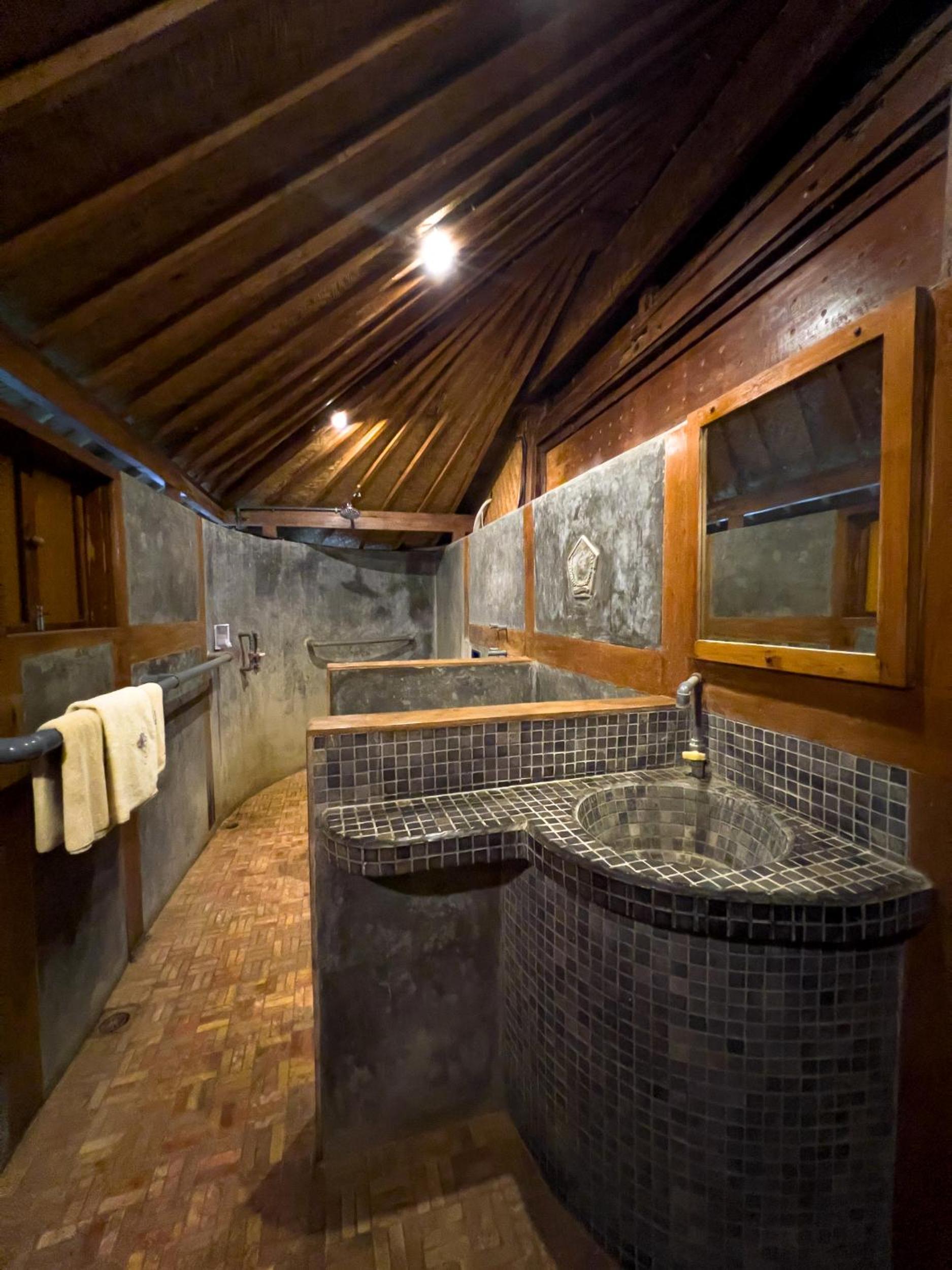 Two-Bedroom Villa (6 Adults) - Photo 2