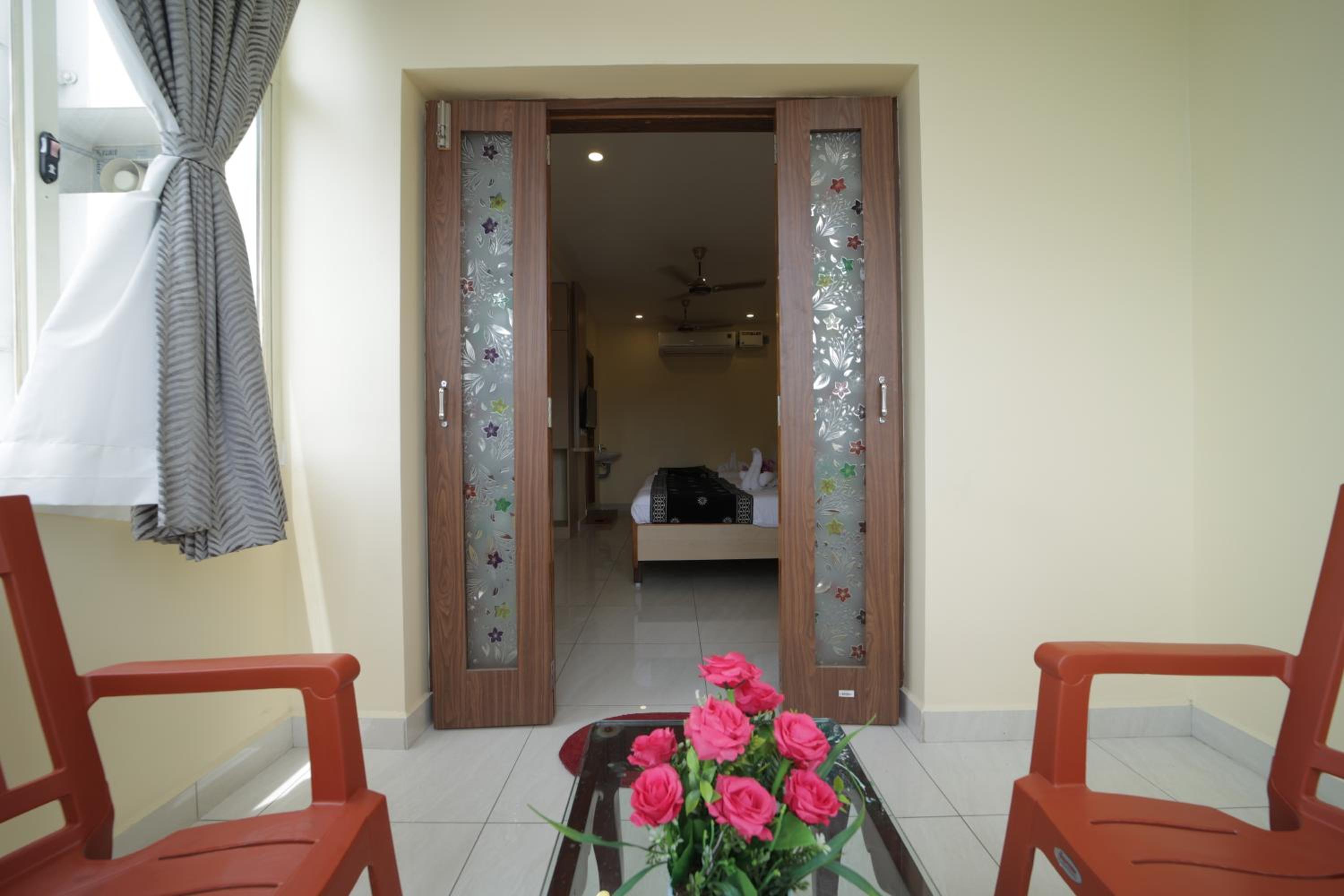Suite - Photo 4