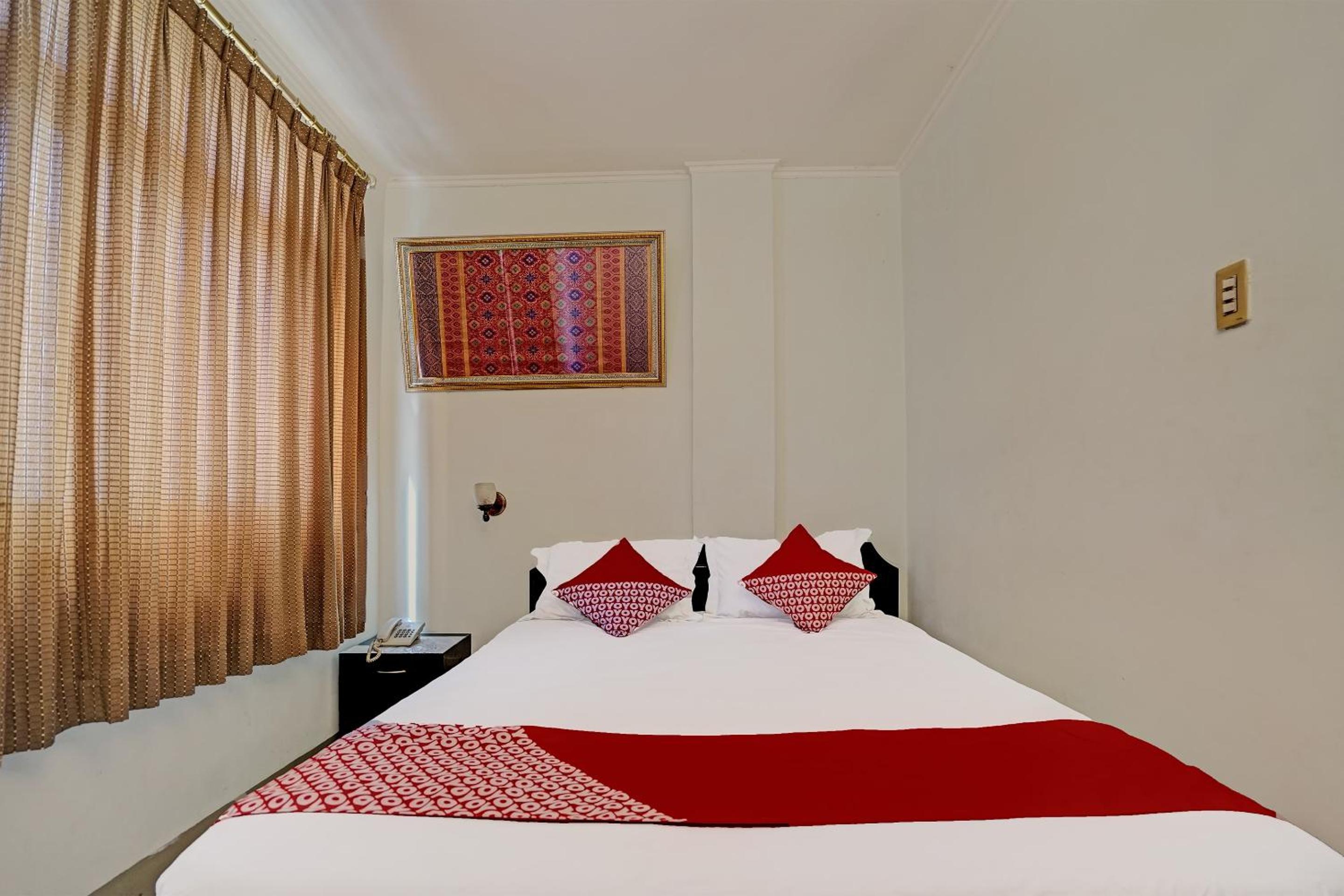 Deluxe Suite - Photo 2