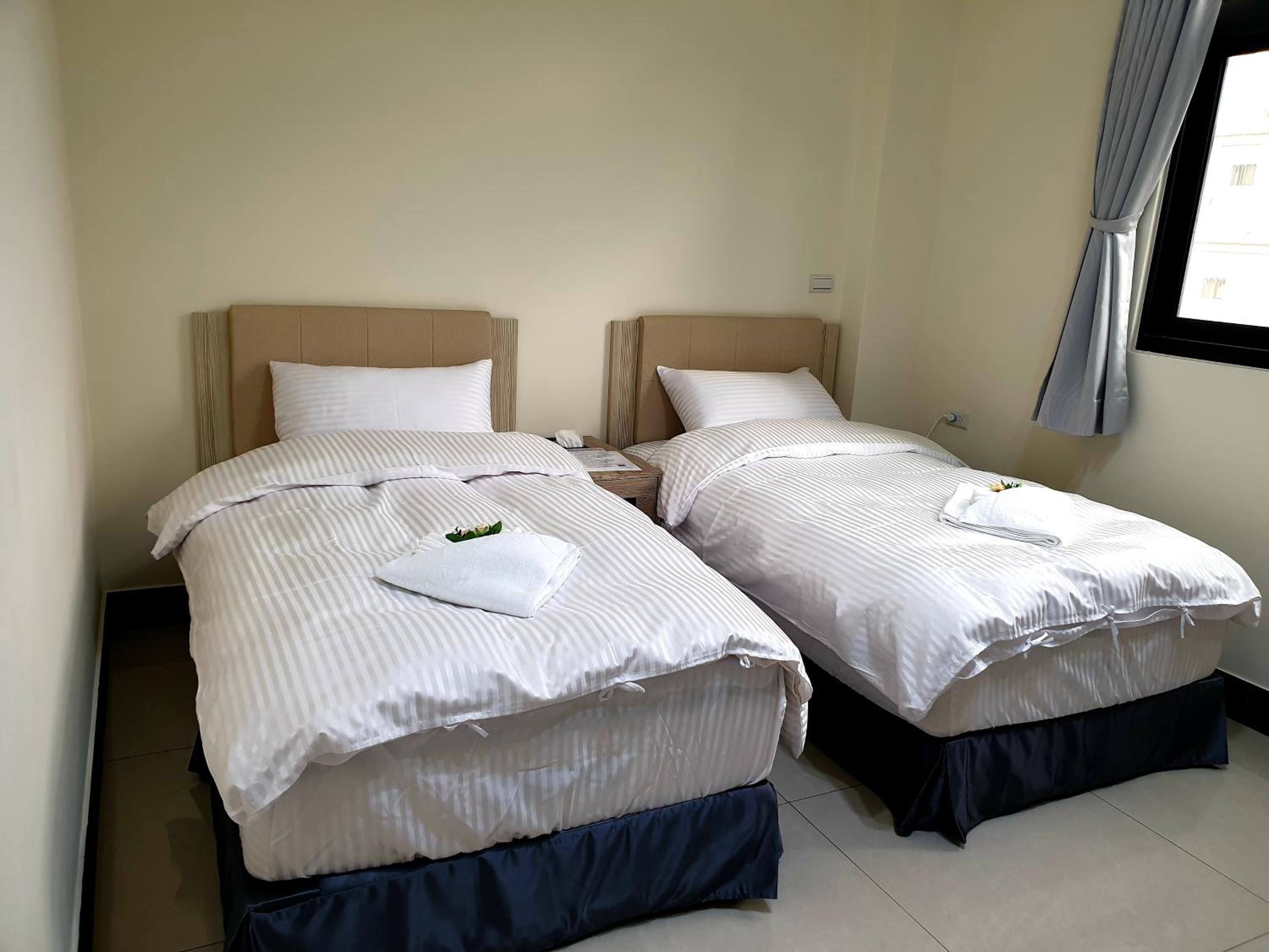 Standard Twin Room photo 2