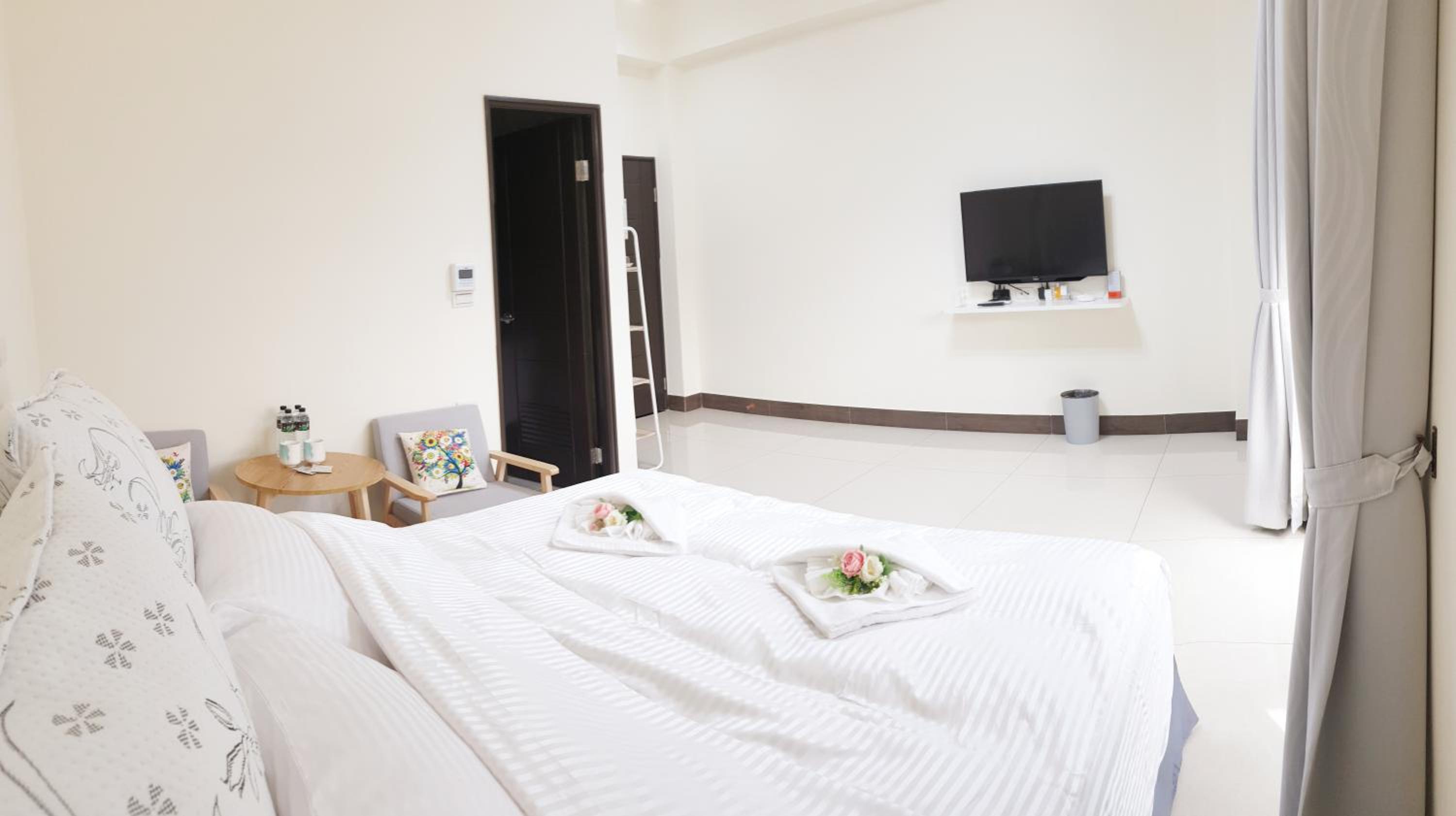 King Room with Balcony photo 3
