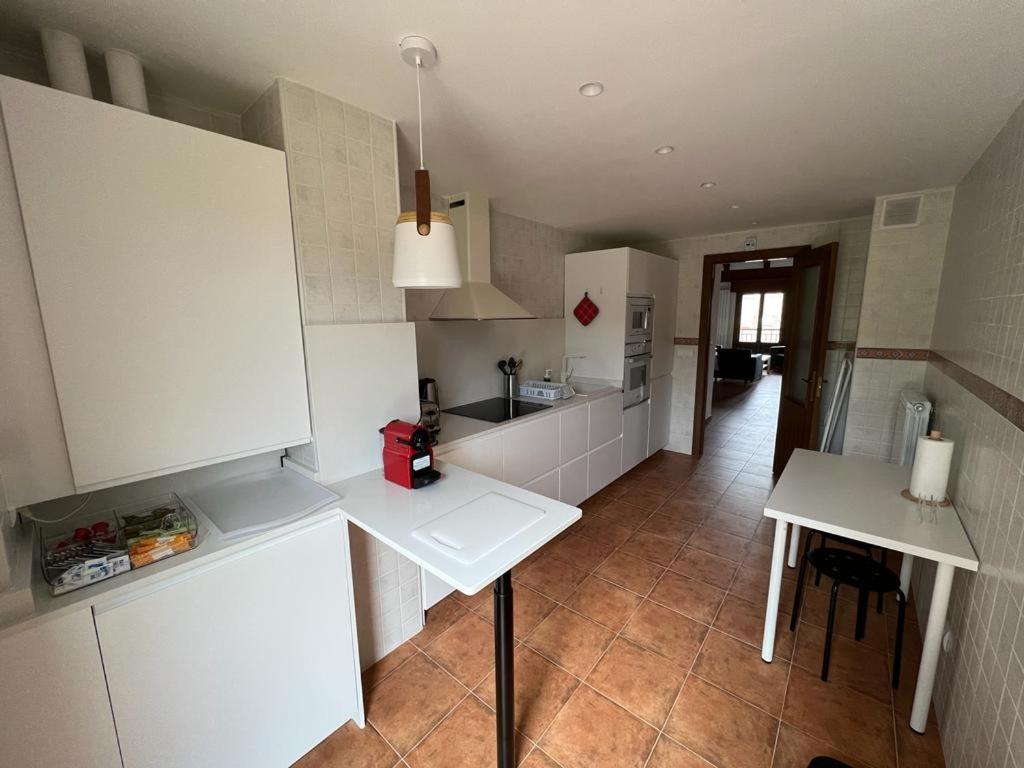 Apartment With Mountain View photo 2
