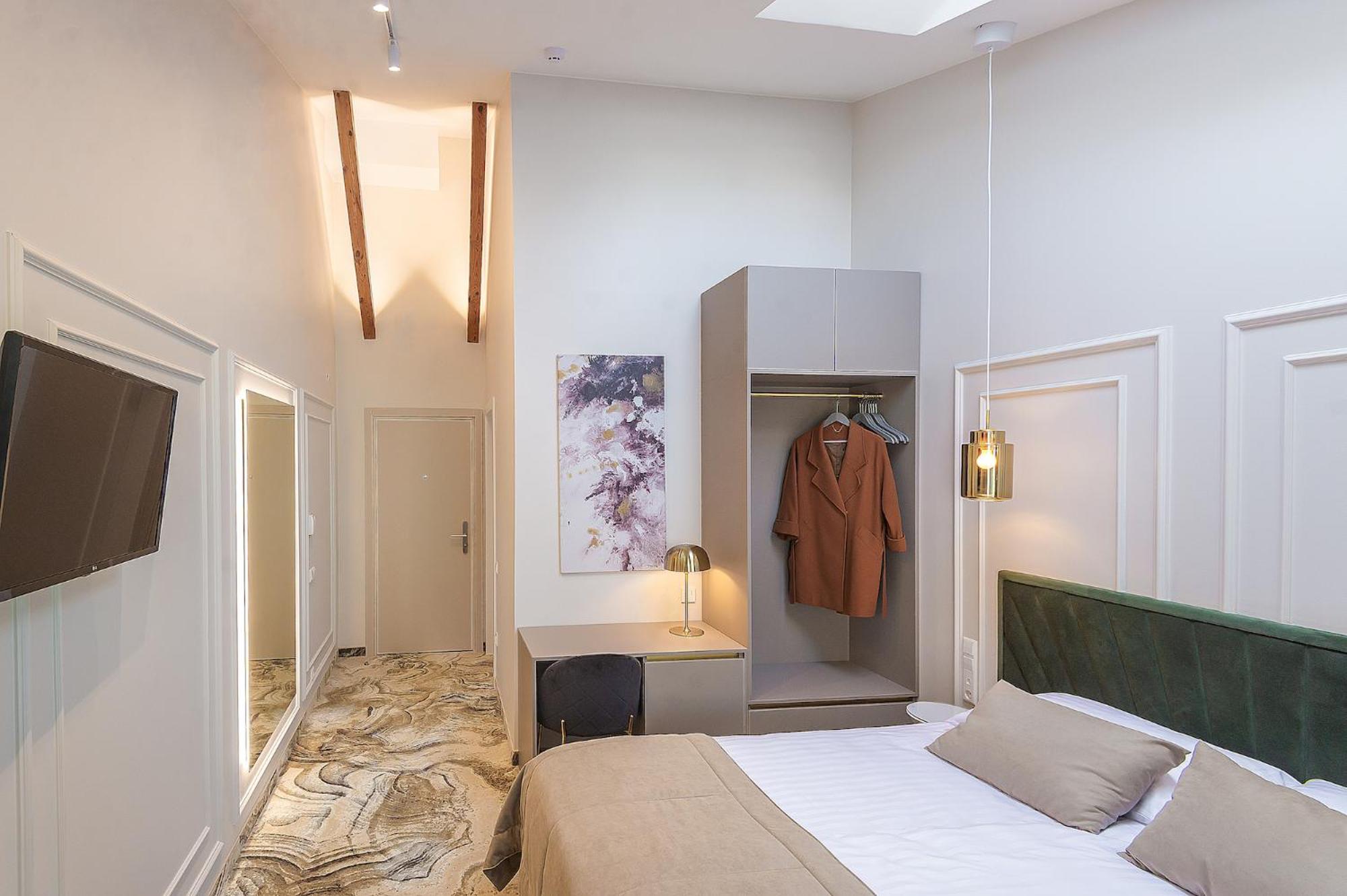 Small Double Room with Morning Spa Access photo 2